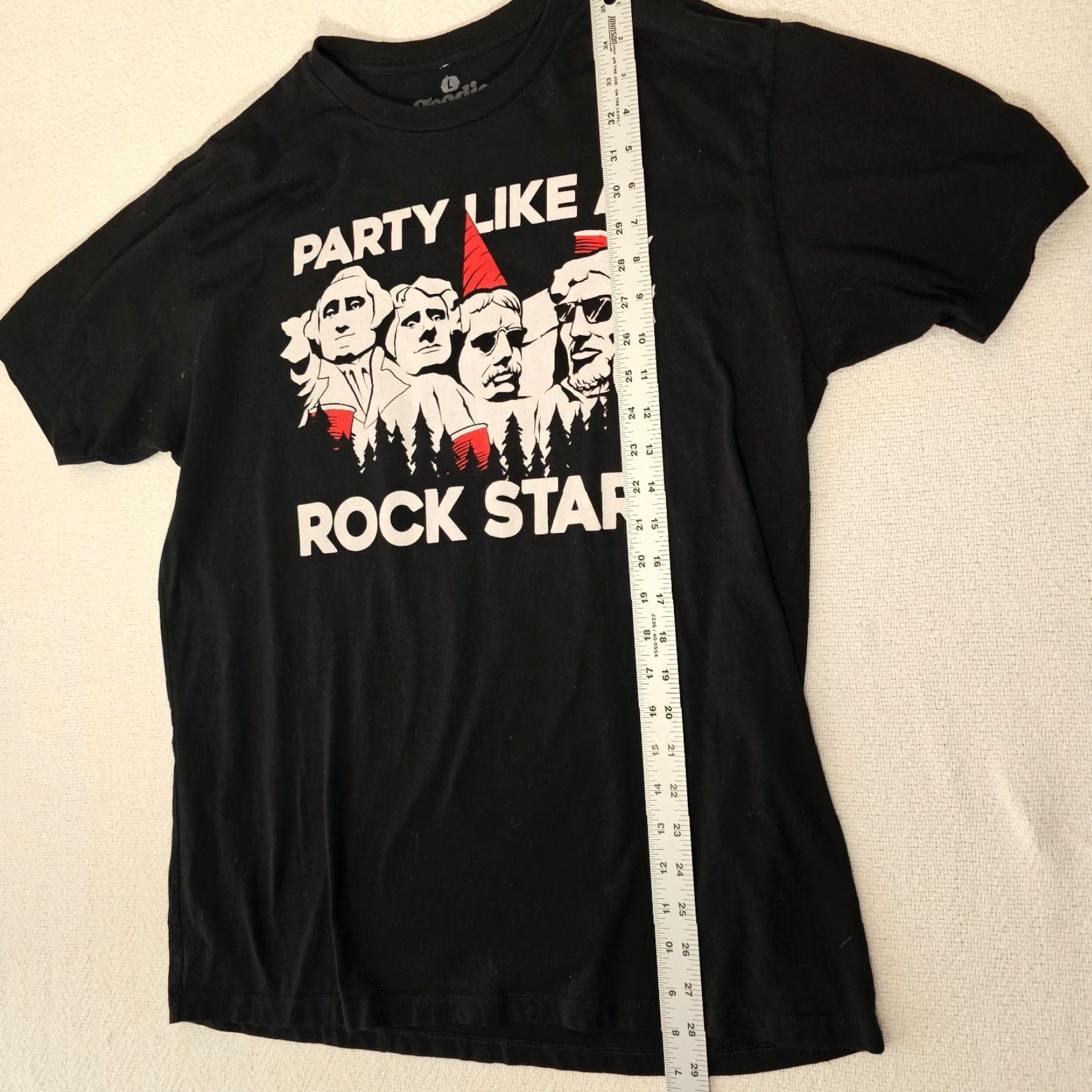 Vintage VINTAGE Goodie Two Sleeves Shirt Men L Black Cotton Crew Neck Short Sleeve Party Like A Rockstar Hippo Funny Animals Size US L / EU 52-54 / 3 - 4 Thumbnail