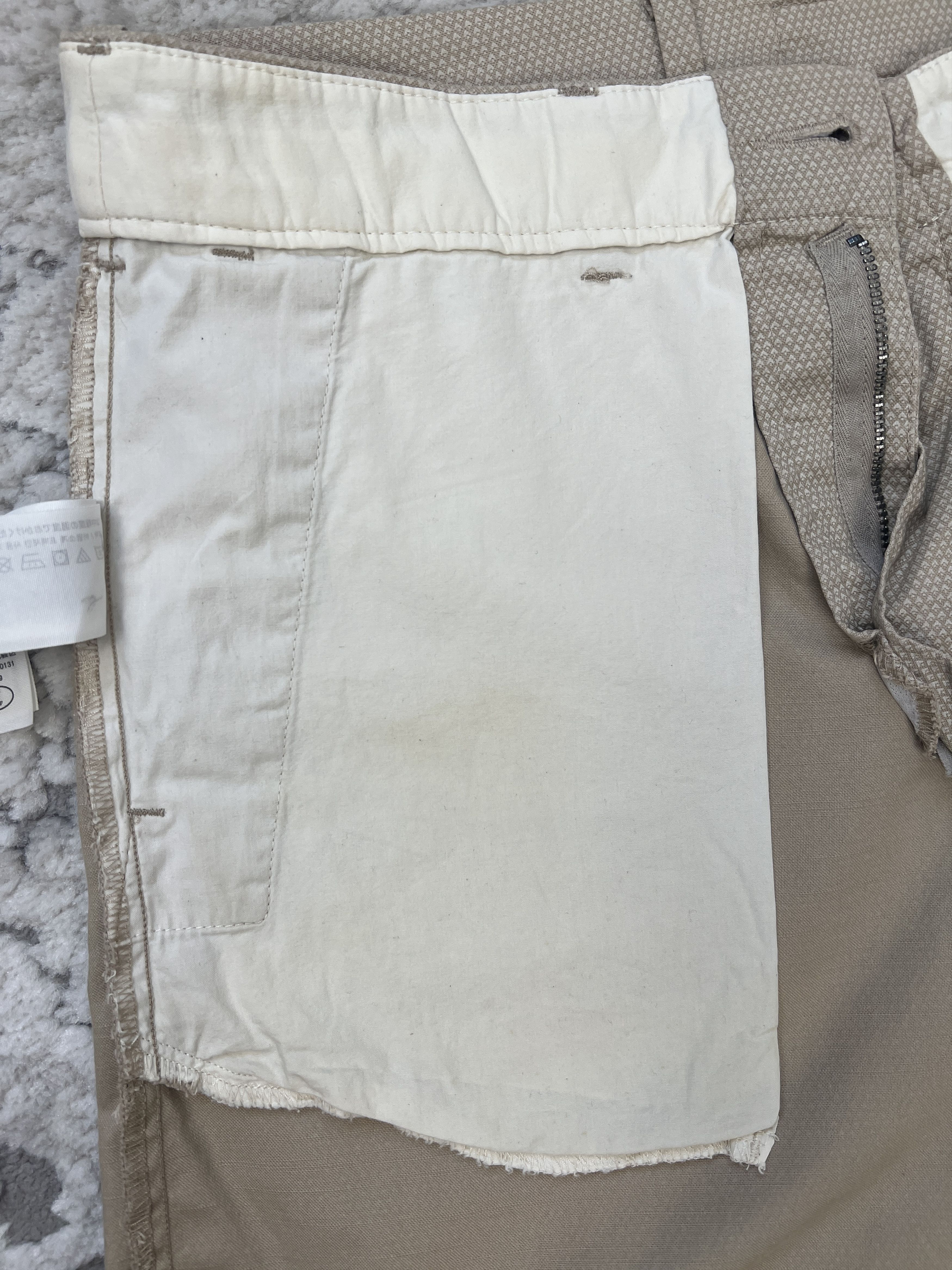 Abercrombie & Fitch Abercrombie & Fitch Beige Stretch Shorts – Size 34 Size US 34 / EU 50 - 9 Thumbnail
