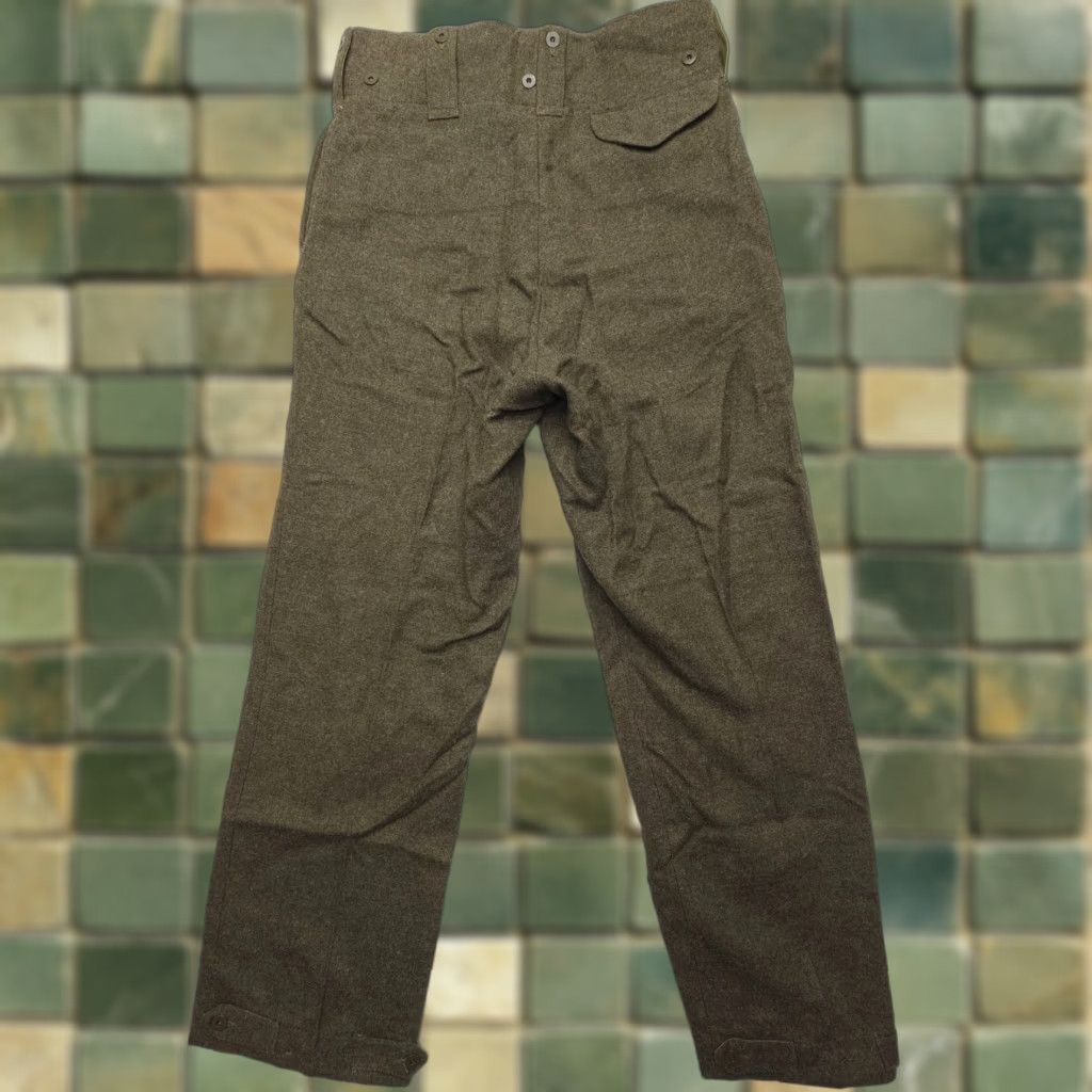 CO Vtg 1950's MFG Co Wool Pants 36 x 32" High Rise Casual Workwear Straight Leg Men’s Pants Green Wool Battle Dress Trousers USA Vintage Cargo Pocket Size US 36 / EU 52 - 1 Thumbnail