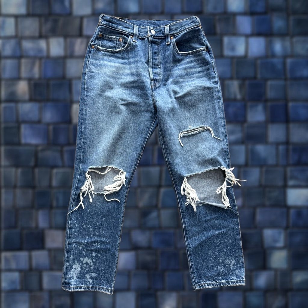 Levi's Levi's 501 Jeans Womens 28x26 Button Fly Distressed Denim Acid Splatter Premium 501 Series 90s Retro City Mom Jean Size 28" / US 6 / IT 42 - 1 Thumbnail