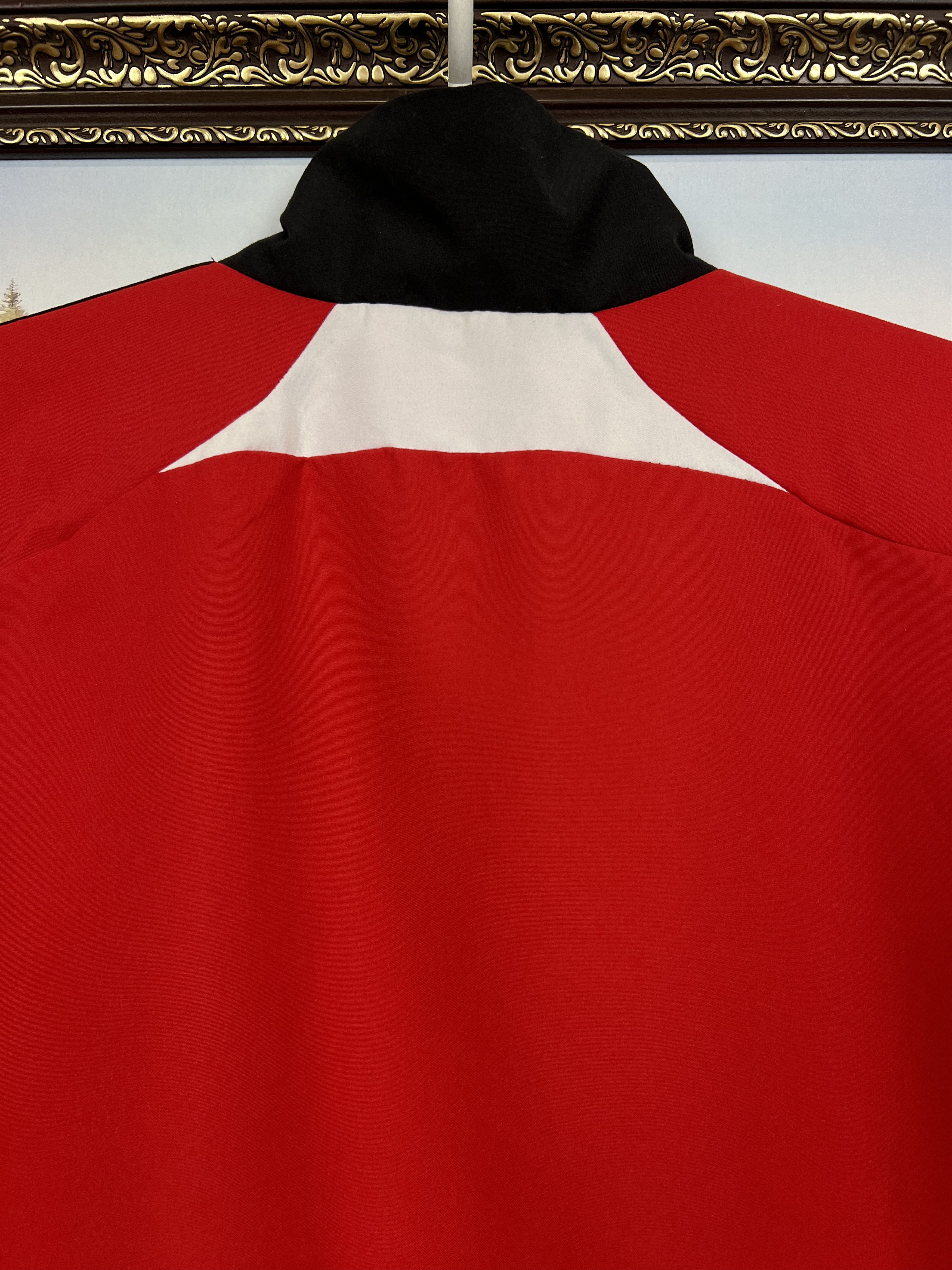Adidas Vintage Adidas Liverpool Football Jacket Soccer YNWA Size US M / EU 48-50 / 2 - 15 Thumbnail