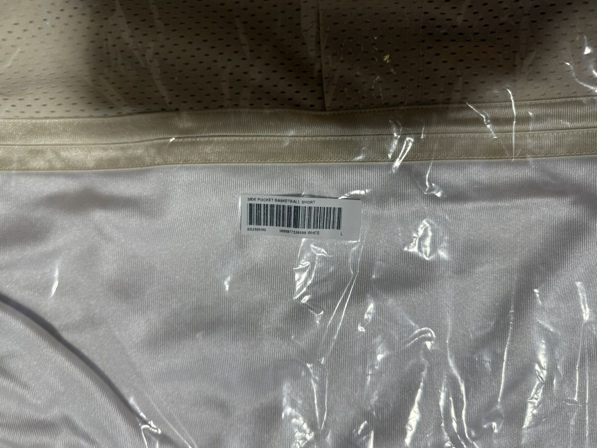 Supreme Supreme Side Pocket Basketball Short SS25 Large White Shorts Size US 34 / EU 50 - 5 Thumbnail