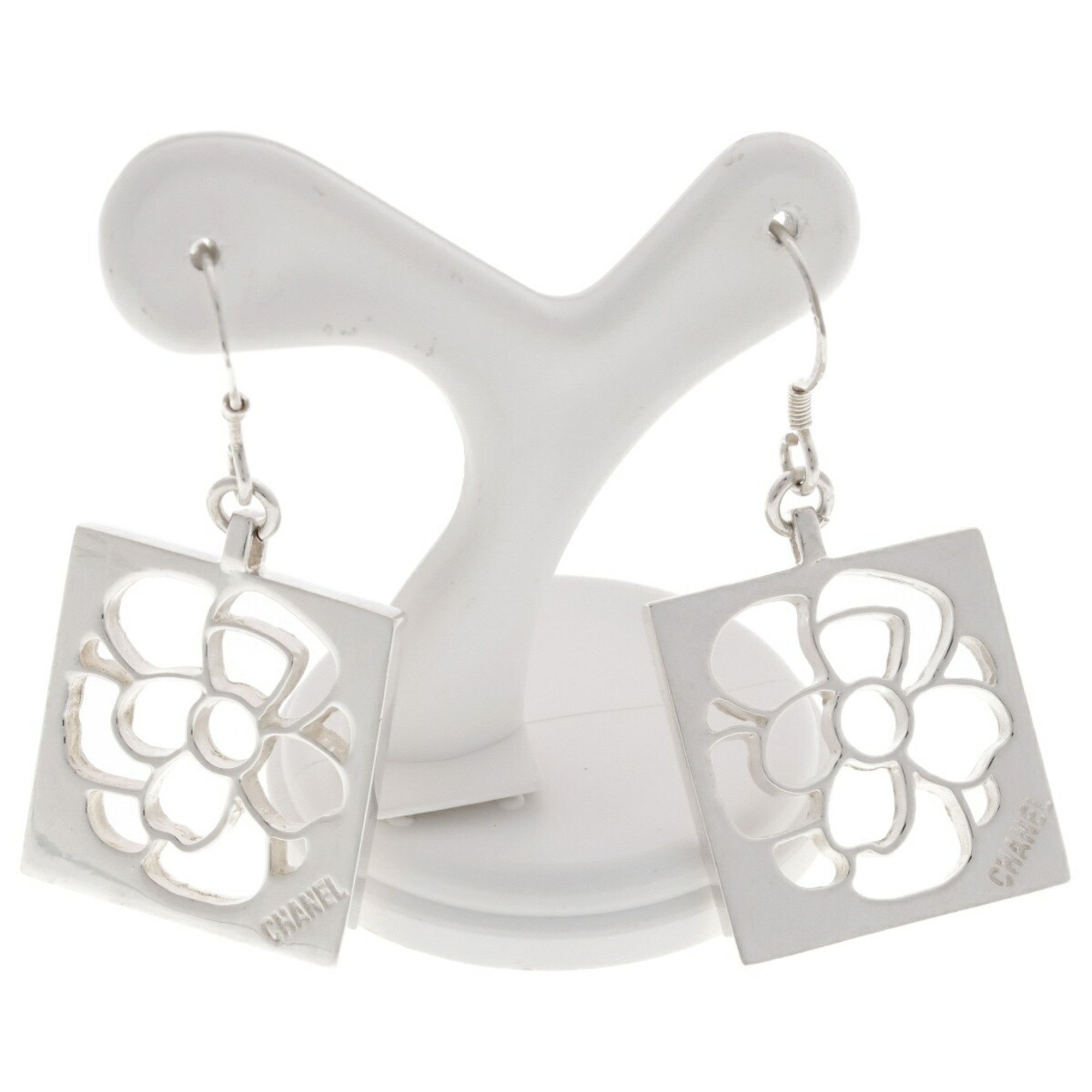 Chanel Camellia earring
