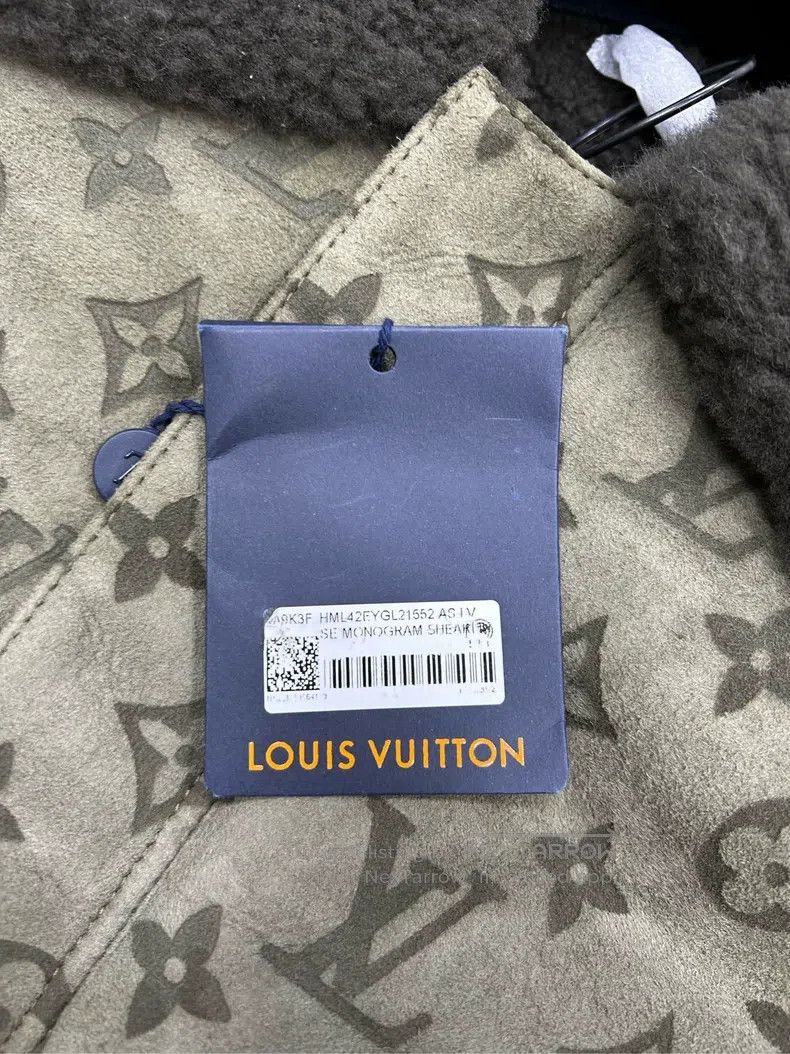 Louis Vuitton Louis Vuitton Lambswool full-print brown suede presbyopic Size US L / EU 52-54 / 3 - 3 Thumbnail