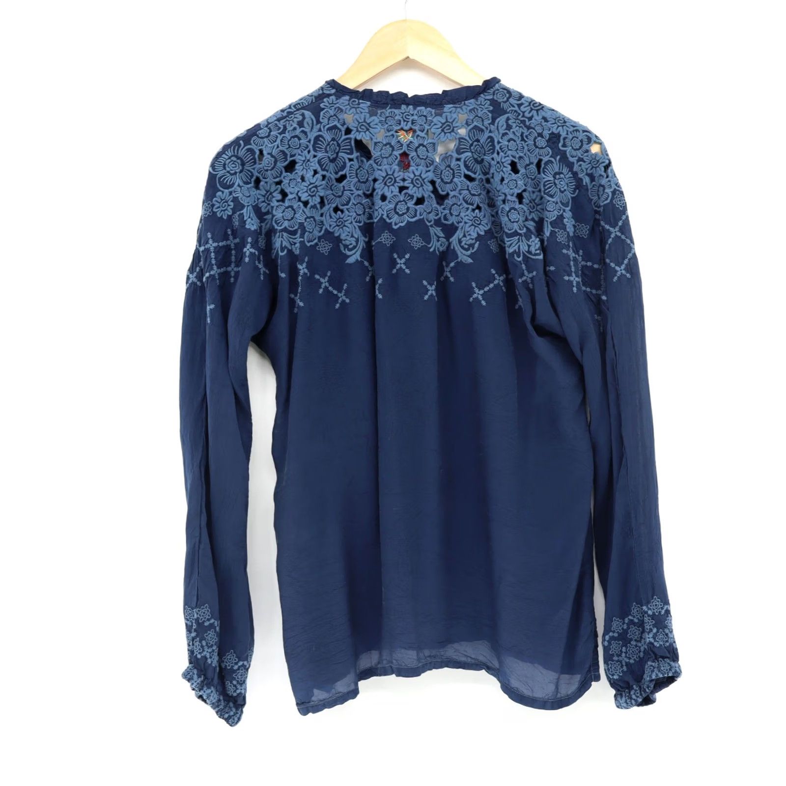 Johnny Was Johnny Was Blue Embroidered Peasant Blouse Round Neck Long Sleeve Sz M Womens Silk Rayon Bohemian Tunic Casual Size M / US 6-8 / IT 42-44 - 2 Thumbnail
