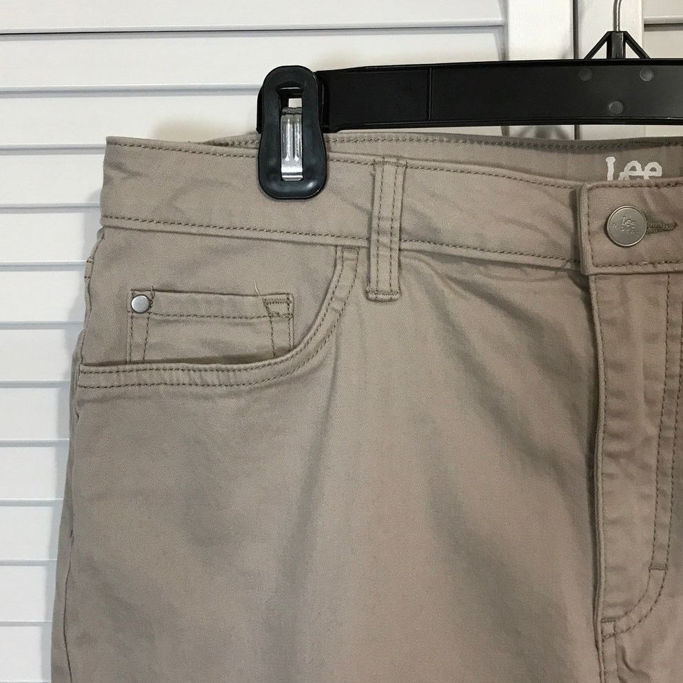Lee Lee Rider Khaki Midrise Bermuda Stretch Shorts Women 14 M Size 36" / US 14 / IT 50 - 3 Thumbnail