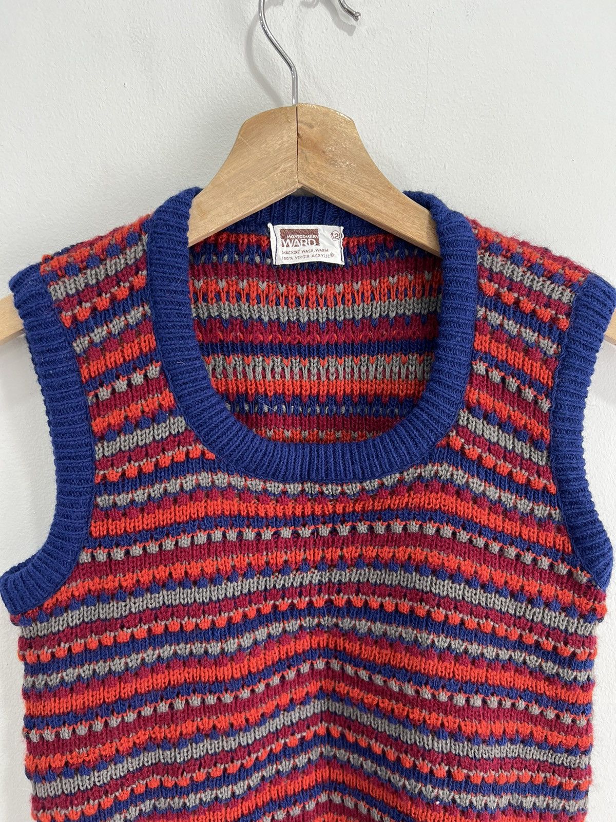 Vintage Vintage 70s Montgomery Ward Sweater Knit Vest pattern Size US XS / EU 42 / 0 - 2 Thumbnail