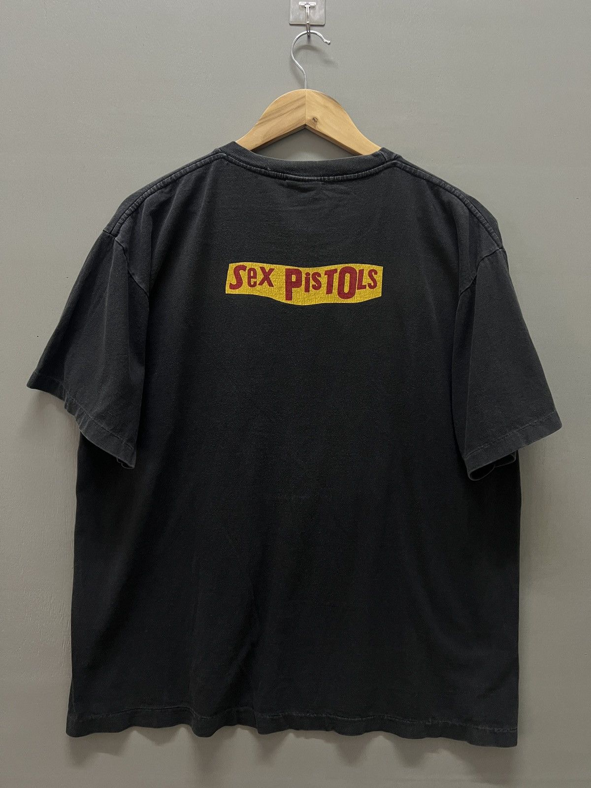 Band Tees Vintage Sex Pistols Film Band Tee Malcolm Mclaren Size US L / EU 52-54 / 3 - 2 Thumbnail