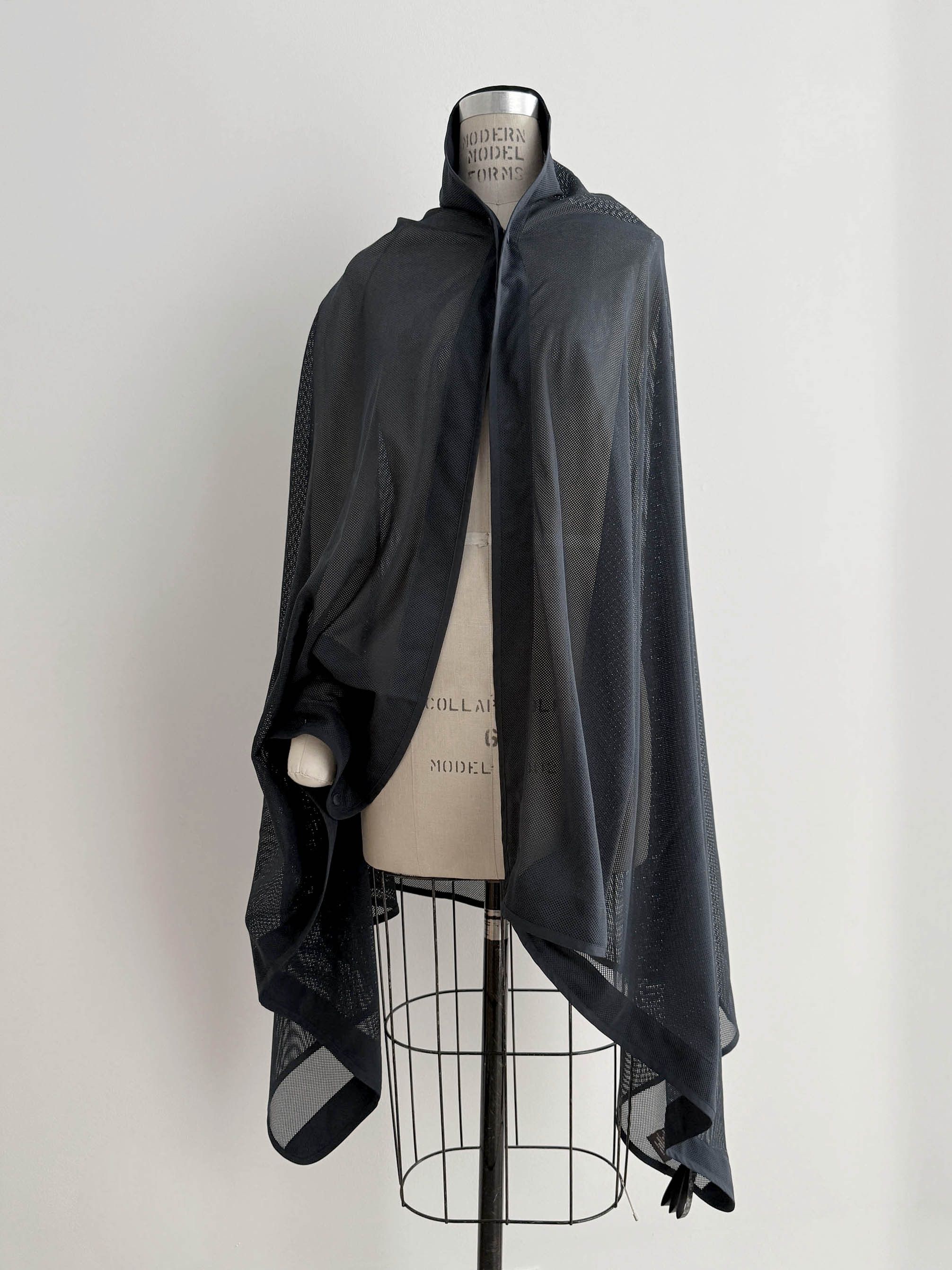 New with tag Snow Peak Japan Mesh stole : cape