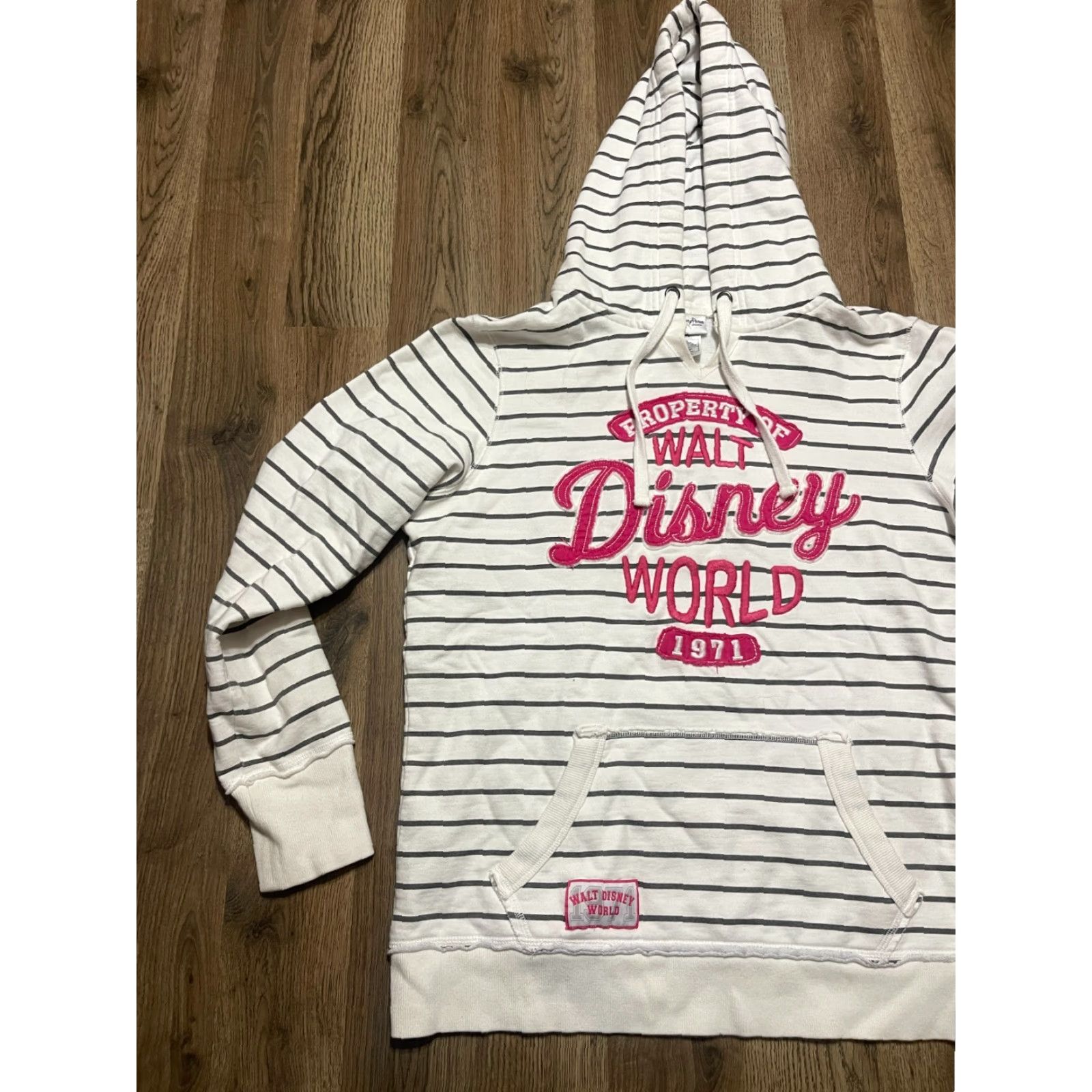 Disney Disney Hoodie Womens L White Black Striped Walt Disney World Disney Hoodie Womens L White Black Striped Walt Disney World Disney Size L / US 10 / IT 46 - 3 Thumbnail