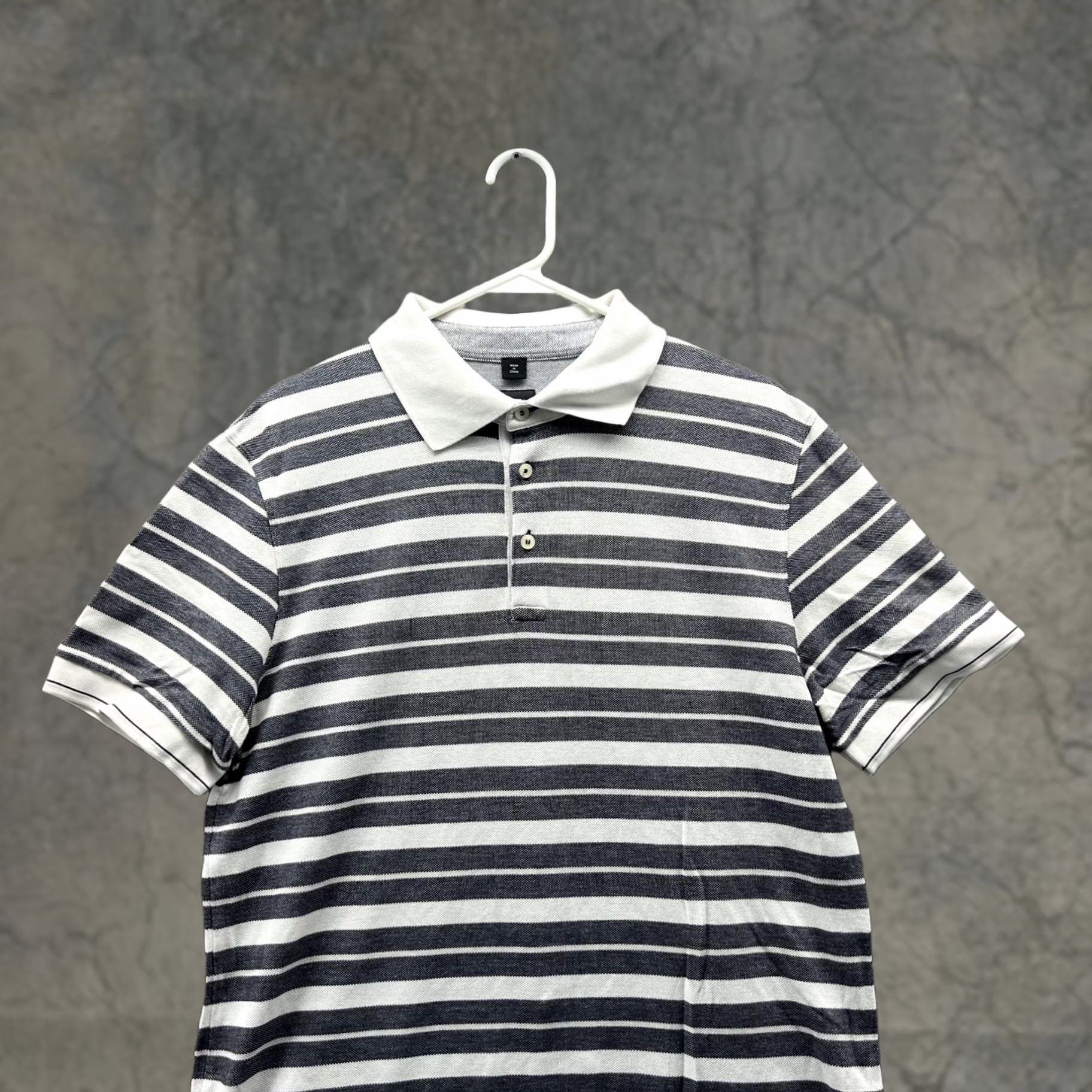 Hugo Boss VINTAGE Hugo Boss Polo Shirt Men Large Adult White Gray Striped Preppy Cotton vtg Size US L / EU 52-54 / 3 - 1 Thumbnail