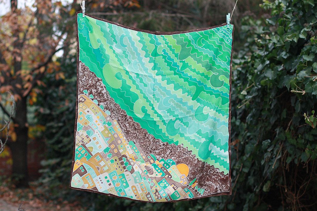 Vintage Vintage 1993 Silk Scarf – Hand-Painted Landscape Design Size ONE SIZE - 1 Thumbnail
