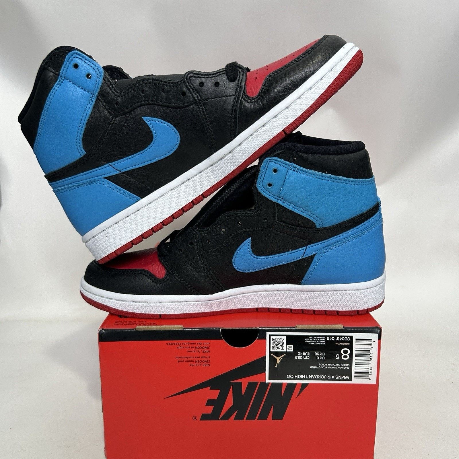 Jordan Brand Nike Air Jordan 1 Retro High WMNS “UNC To Chicago” Size US 8.5 / IT 38.5 - 3 Thumbnail