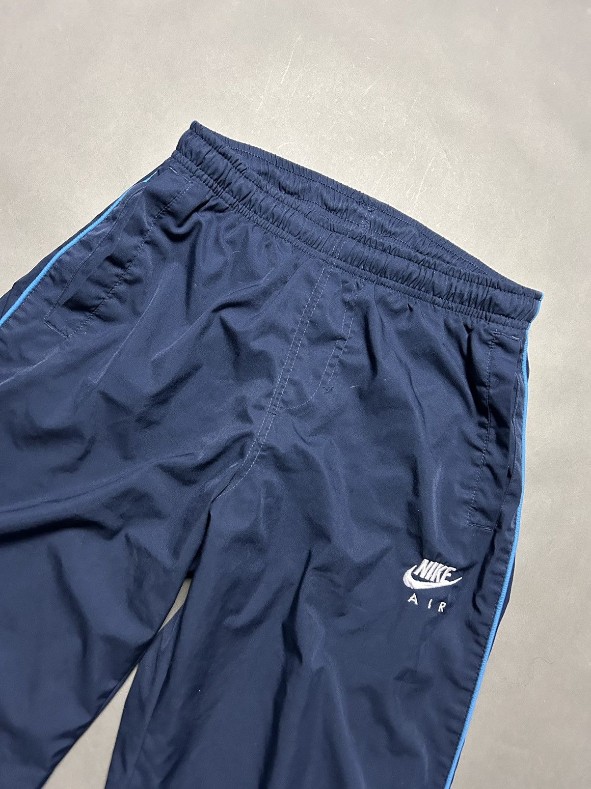 Nike Nike AIR vintage navy nylon track pants small logo drill Y2K Size US 28 / EU 44 - 4 Thumbnail