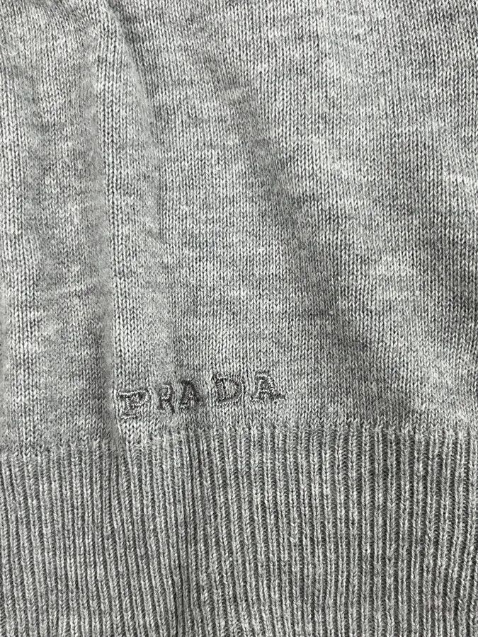 Prada SS2007 Prada Grey V-Neck Contrast Trim Sweater Size US M / EU 48-50 / 2 - 8 Thumbnail
