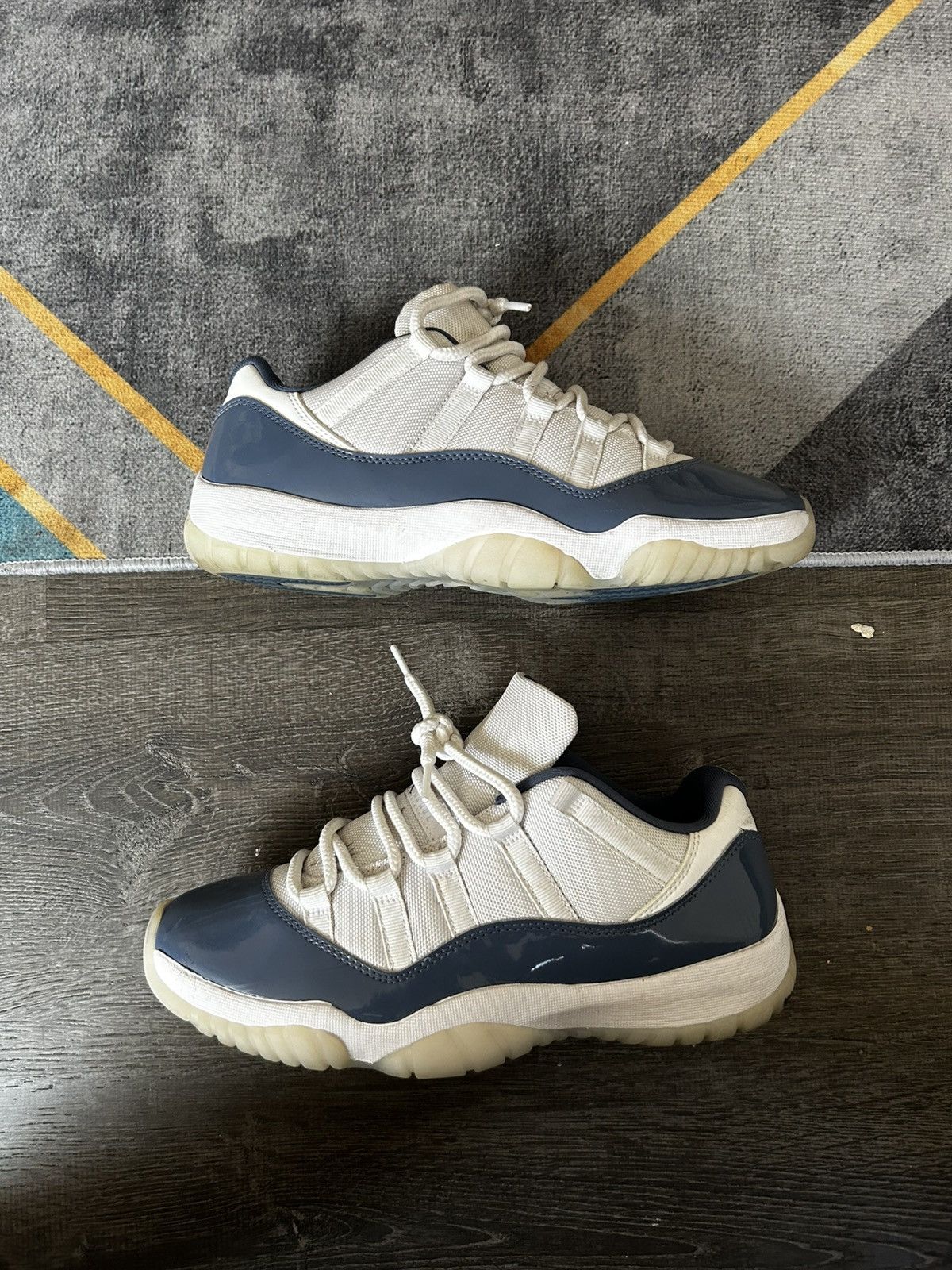 Jordan Brand AIR JORDAN 11 RETRO LOW Size US 9.5 / EU 42-43 - 2 Thumbnail