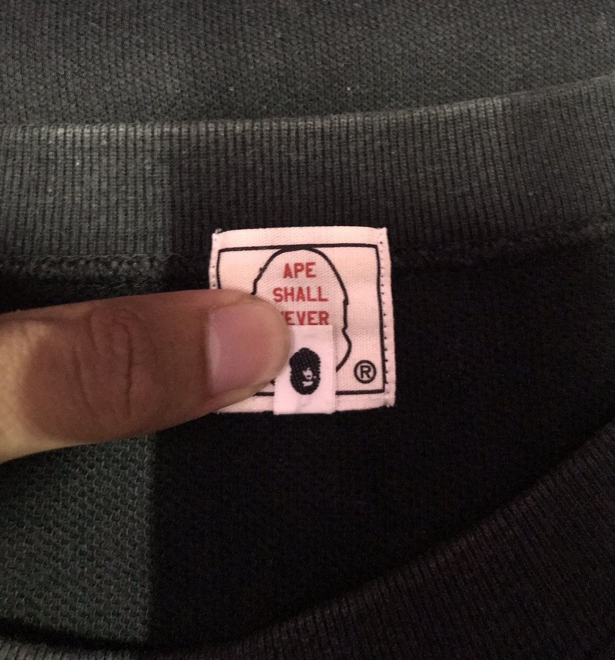 Bape Bape Exclusive Crewneck Size US L / EU 52-54 / 3 - 5 Thumbnail