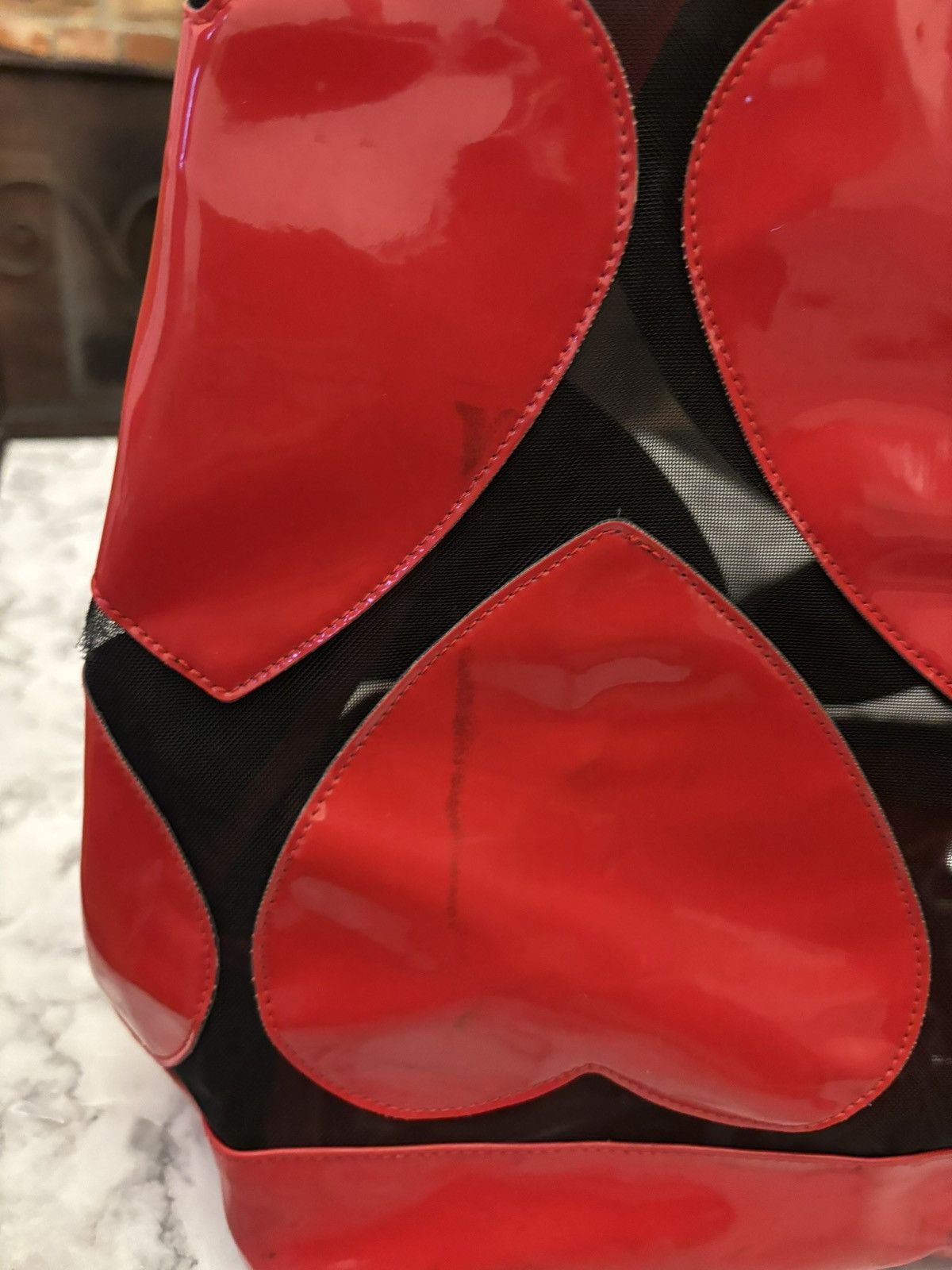 Moschino Rare 90s Moschino Red Heart Patent and Mesh Tote Bag Size ONE SIZE - 10 Thumbnail