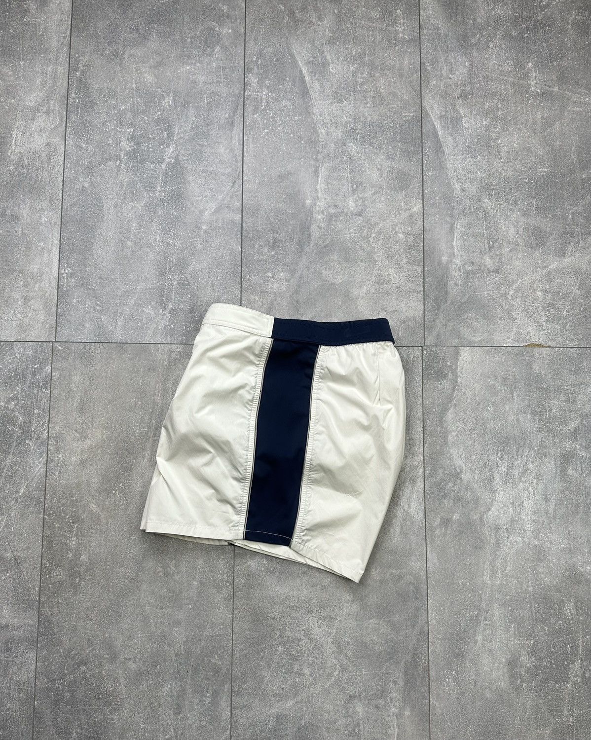 Vintage Vintage Luxury La Perla White/Blue Shorts xxxl Size US 40 / EU 56 - 1 Thumbnail