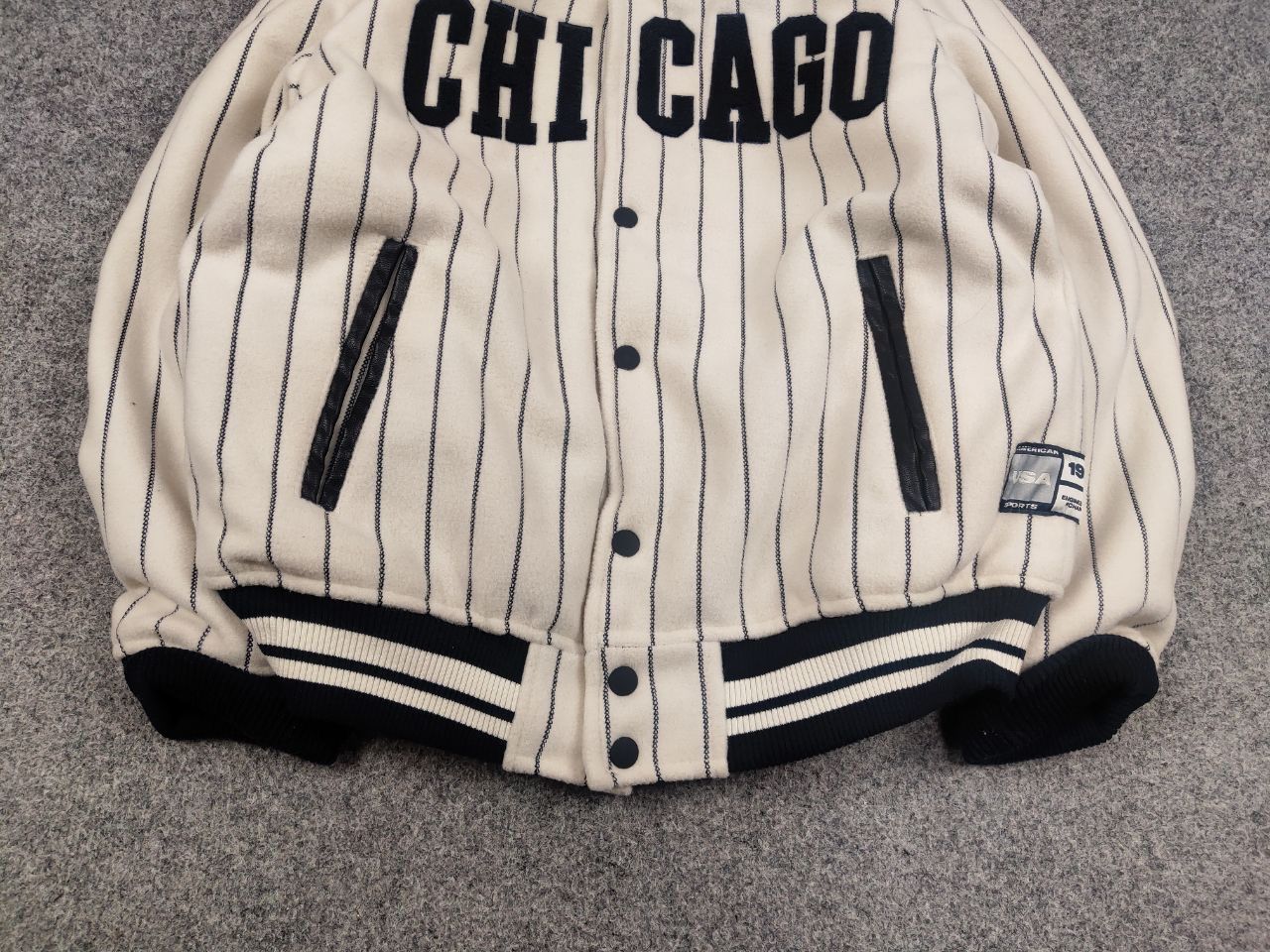 Other Vintage Chicago USA Champions Logo Patch Beige Bomber Jacket Size US S / EU 44-46 / 1 - 9 Thumbnail