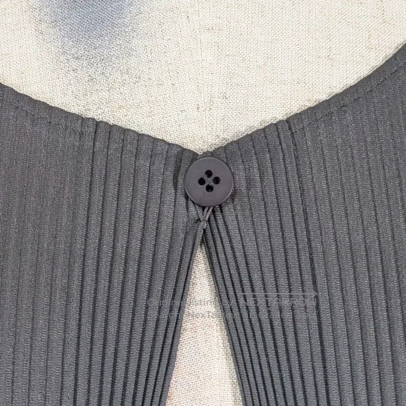Issey Miyake Issey Miyake One-button Top Size L / US 10 / IT 46 - 4 Thumbnail