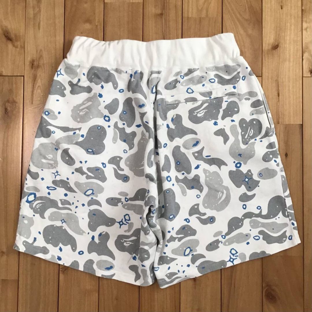 Bape 💫Glow in the dark💫 BAPE Space camo sweat shorts APE ★size M Size US 32 / EU 48 - 5 Thumbnail