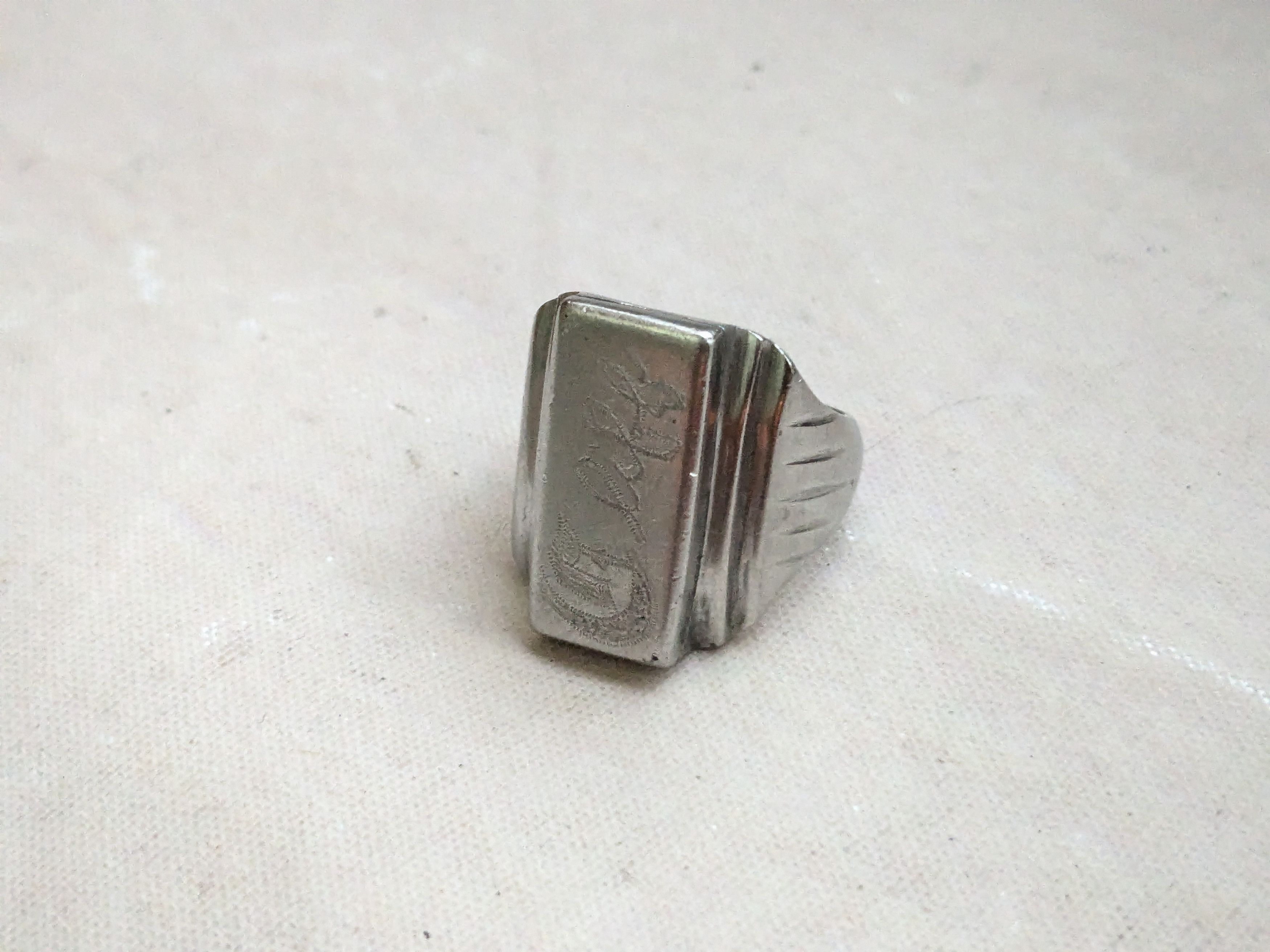 Sterling Silver Vintage Sterling Silver Signet Ring 9 Rectangle Size ONE SIZE - 4 Thumbnail