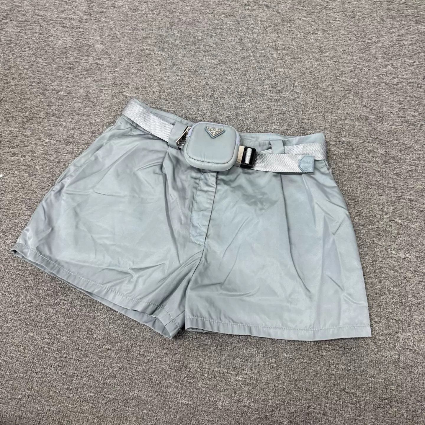 Prada Prada Re-Nylon Triangle Logo Waistbag Short 40 Size 27" / US 4 / IT 40 - 3 Thumbnail