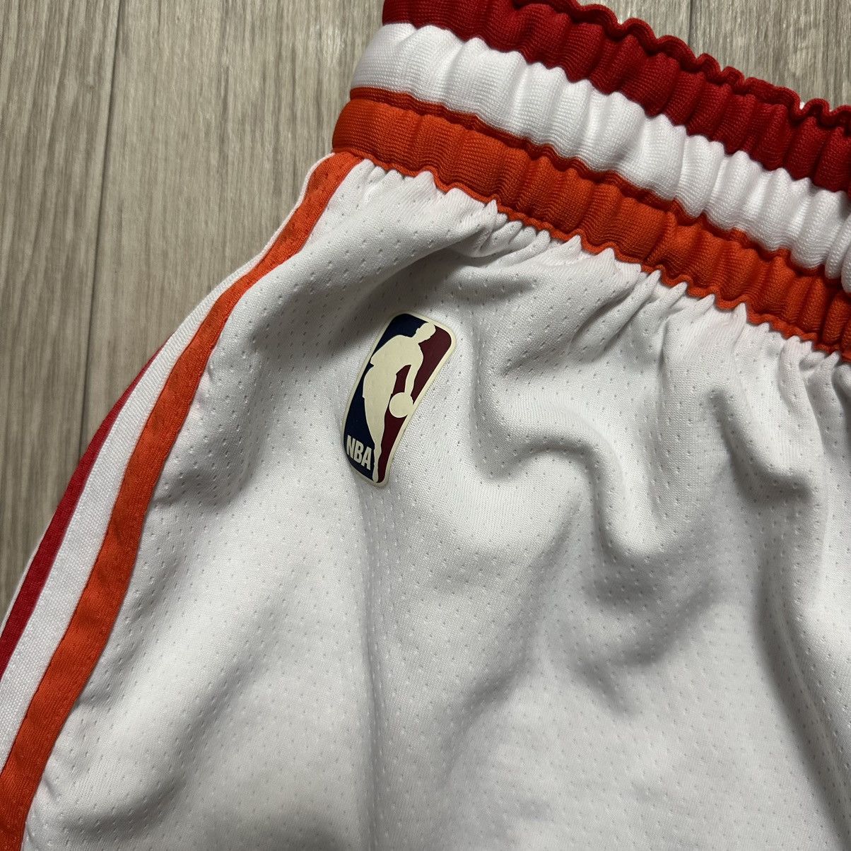 NBA × Nike Authentic Miami Heat White Shorts Size US 38 / EU 54 - 4 Thumbnail