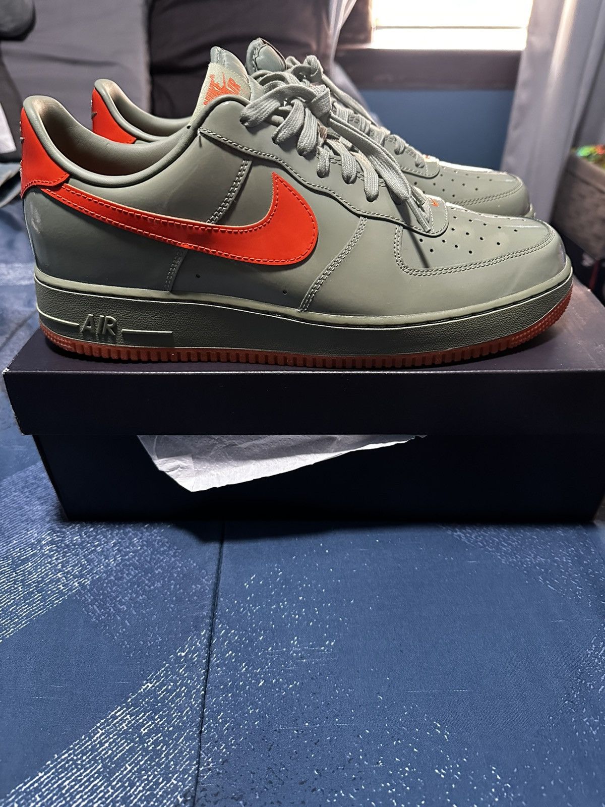 Nike NIKE AIR FORCE 1 OIL GREEN SAFETY Size US 12.5 / EU 45-46 - 1 Thumbnail