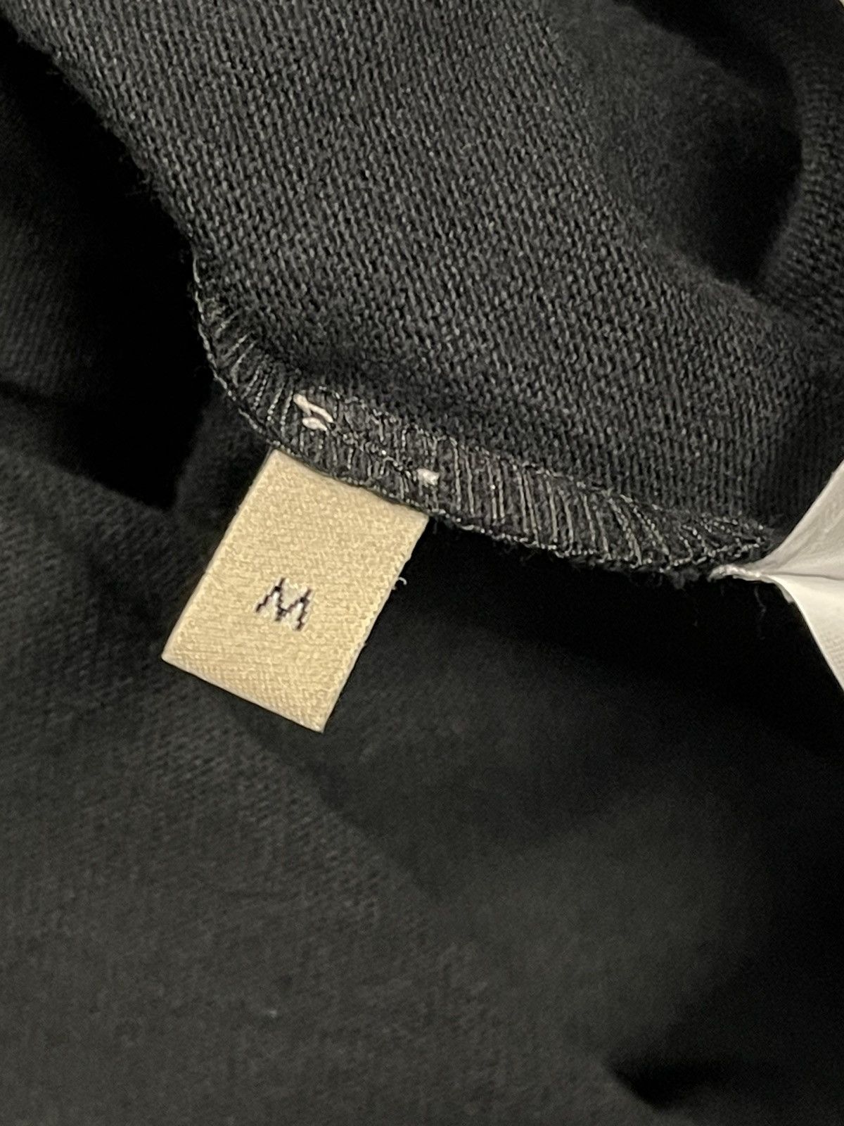 Gucci Size M - Gucci Embroidered Tee Black Brand New Size US M / EU 48-50 / 2 - 7 Thumbnail