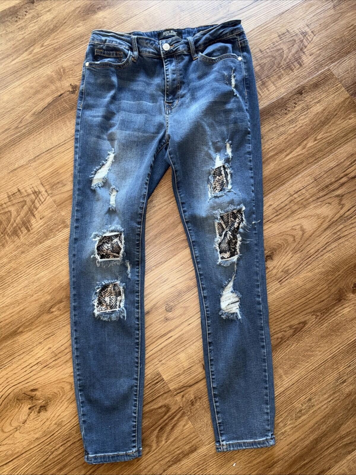 Other JUDY BLUE Mid Rise Distressed Snake Print Skinny Fit Jeans Size 31" - 2 Thumbnail