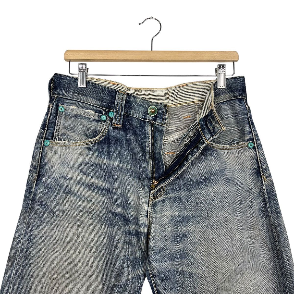 Levi's Vintage Levis Buckle Belt Distressed Denim Jeans Size US 30 / EU 46 - 14 Thumbnail