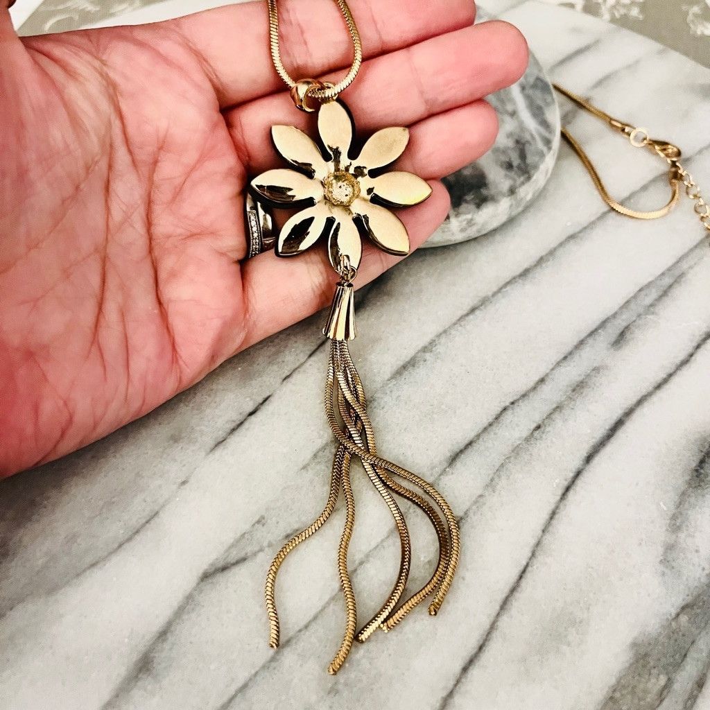 Vintage Black Crystal Flower Necklace Pendant Dangle Tassel Chain Size ONE SIZE - 3 Thumbnail