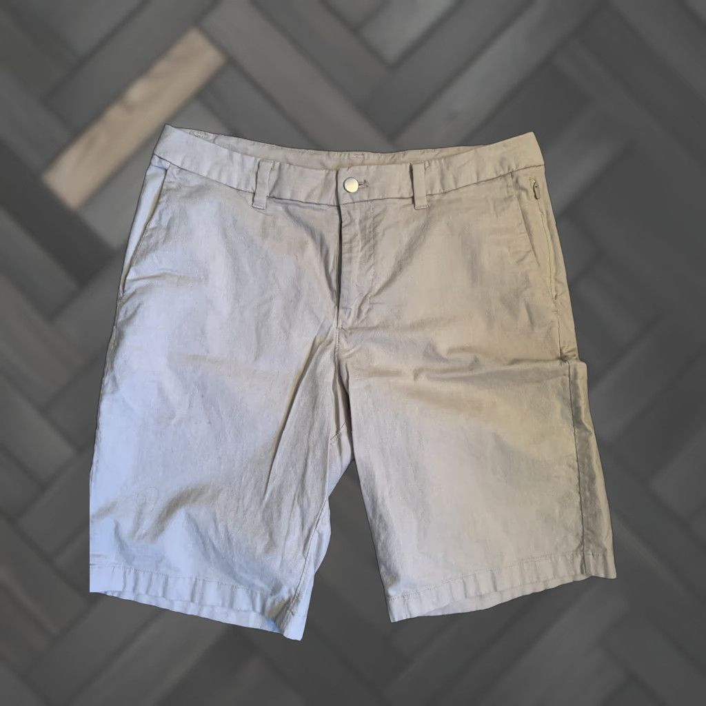 Lululemon Lululemon Mens ABC Shorts Classic 33X11 Gray Commission LM7AAMS 5 Pocket Stretch Chino Inseam 11 33 Regular Mens Size US 33 - 1 Thumbnail
