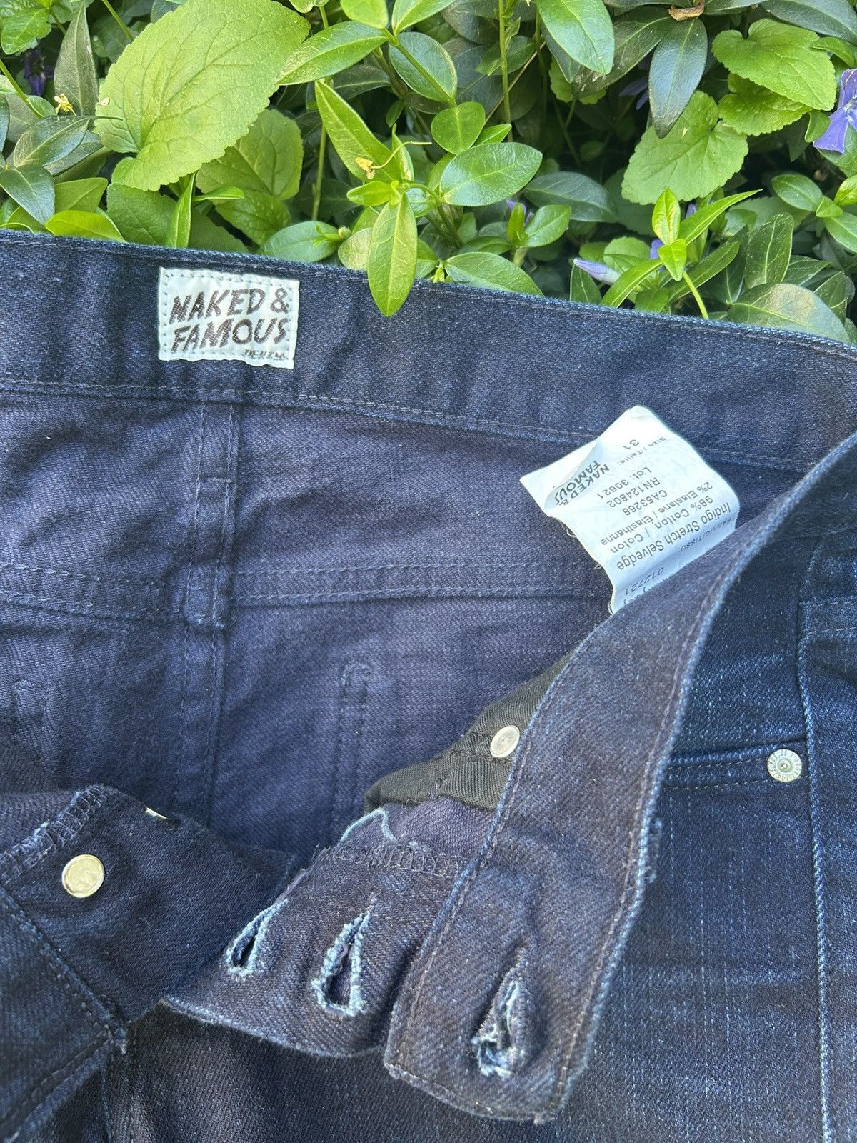 Naked & Famous Naked & Famous SkinnyGuy Indigo Stretch Selvedge Men’s 31x28 Size US 31 - 4 Thumbnail