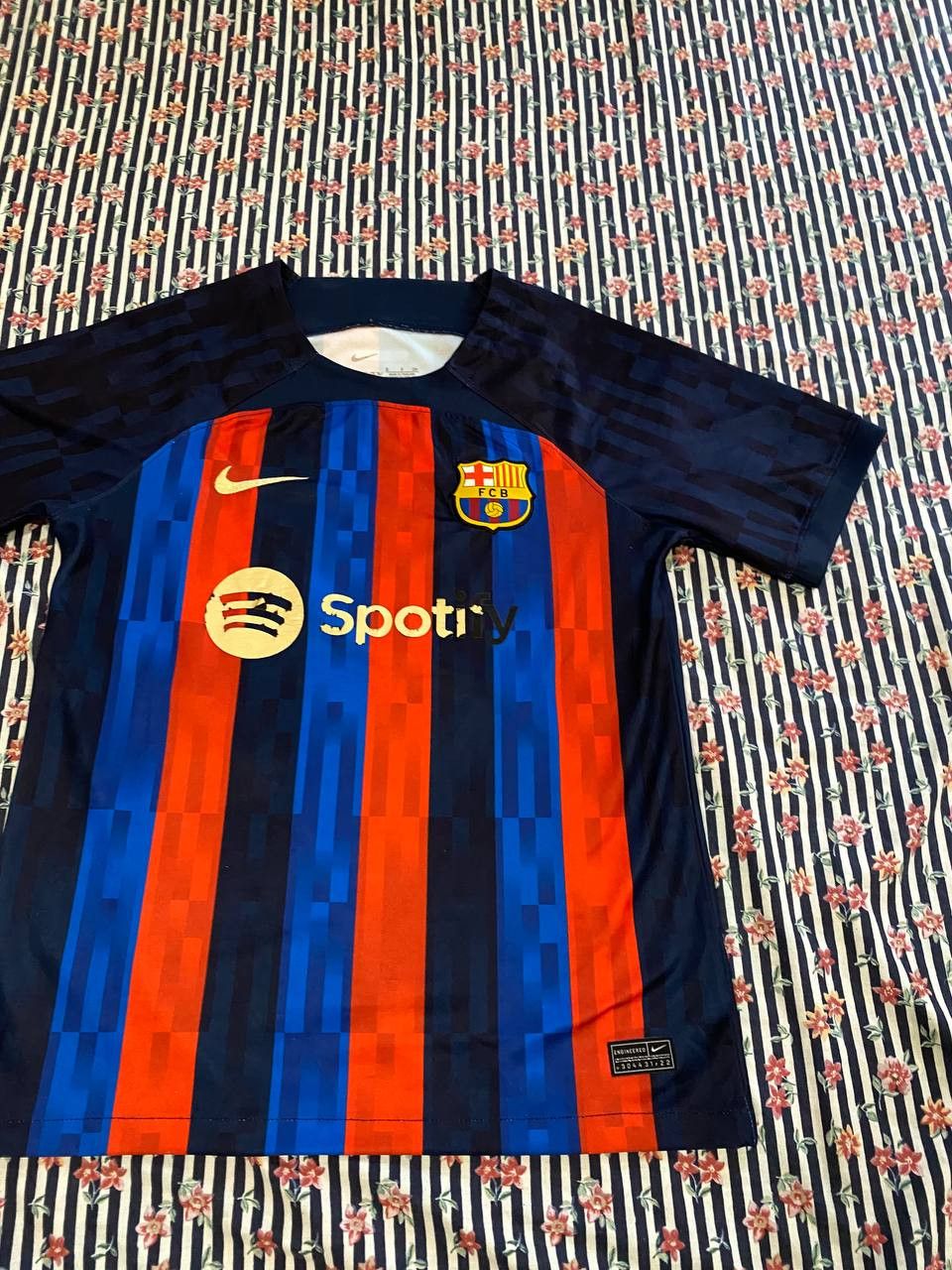 Nike Vintage Nike FC Barcelona 2022/2023 Jersey Size S Size US S / EU 44-46 / 1 - 6 Thumbnail