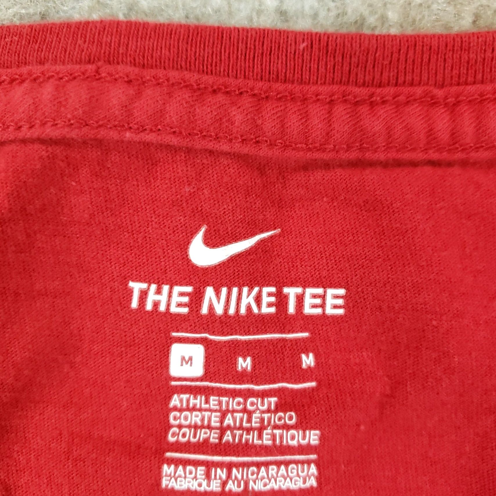 Nike Nike T-shirt Womens Medium Red Athletic Fit Round Neck Short Sleeve Casual Size M / US 6-8 / IT 42-44 - 5 Thumbnail