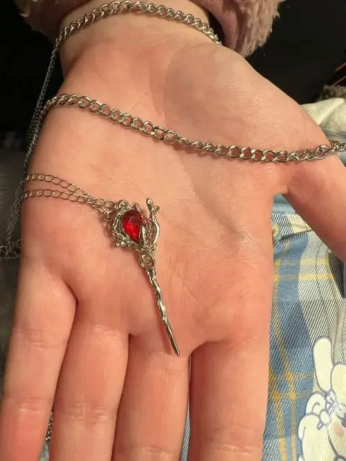 Designer × Japanese Brand Double Layer Red Rose Pendant Necklaces Size ONE SIZE - 1 Thumbnail