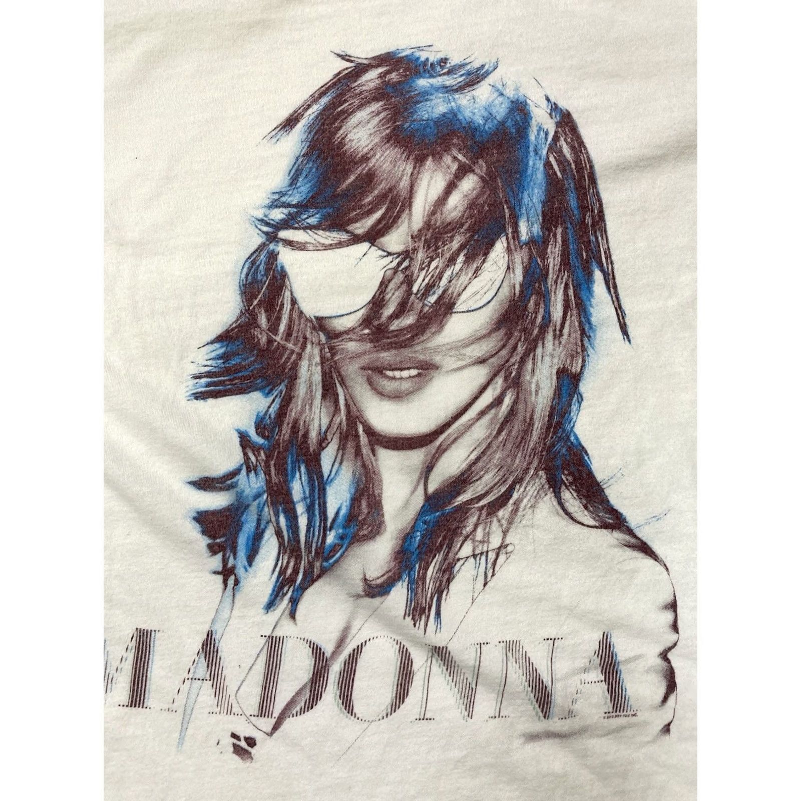 Tultex Madonna 2012 Graphic T-shirt Women Small White Short Sleeve Music Shirt Size S / US 4 / IT 40 - 2 Thumbnail