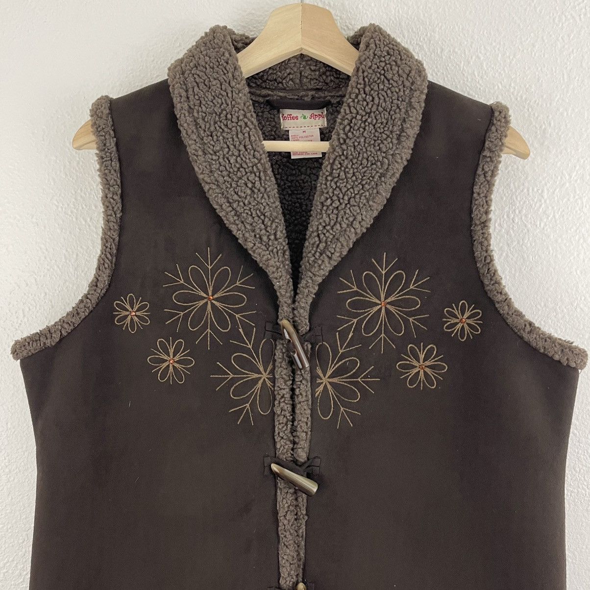 Vintage Y2K Brown Faux Suede Sherpa Toggle Button Up Floral Vest Size M / US 6-8 / IT 42-44 - 4 Thumbnail