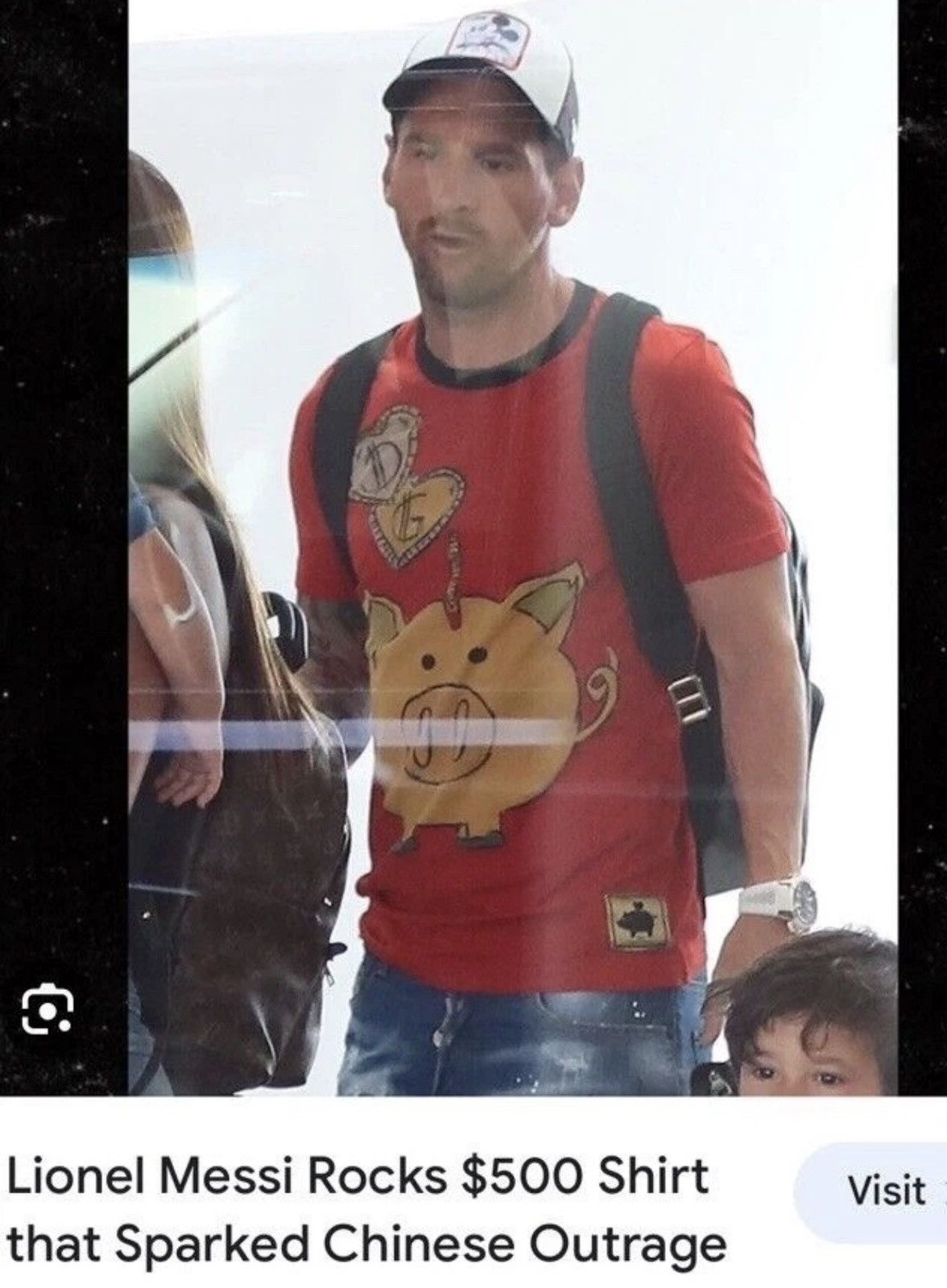Dolce & Gabbana Dolce & Gabbana Year Of The Pig T-Shirt Red Graphic Tee Size US M / EU 48-50 / 2 - 3 Thumbnail