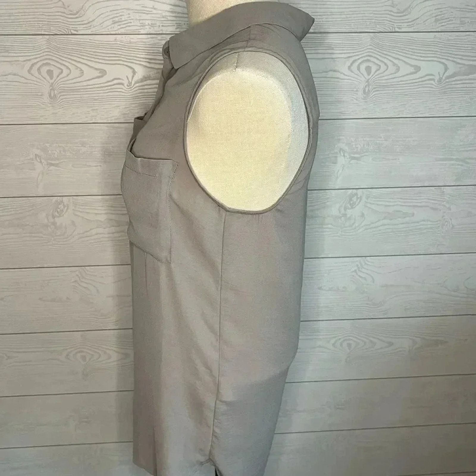 Divided Divided Gray Sleeveless Shirt Collared Workwear Size 4 Size S / US 4 / IT 40 - 2 Thumbnail
