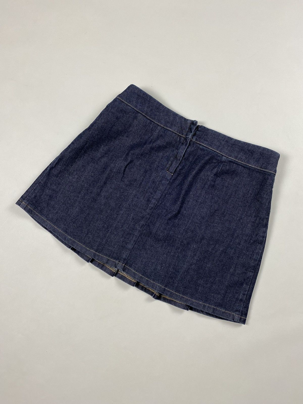 Burberry × Vintage Burberry London vintage Y2K denim mini skirt size US 10 Size 32" / US 10 / IT 46 - 16 Thumbnail