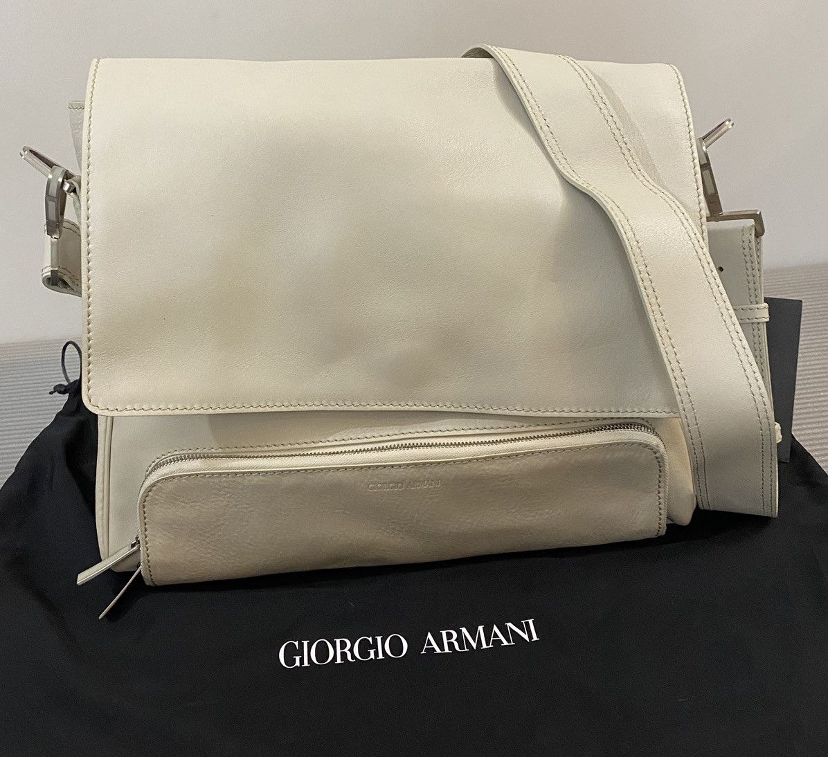 Giorgio Armani 🇮🇹 cement calf carry all travel bag unisex NEW