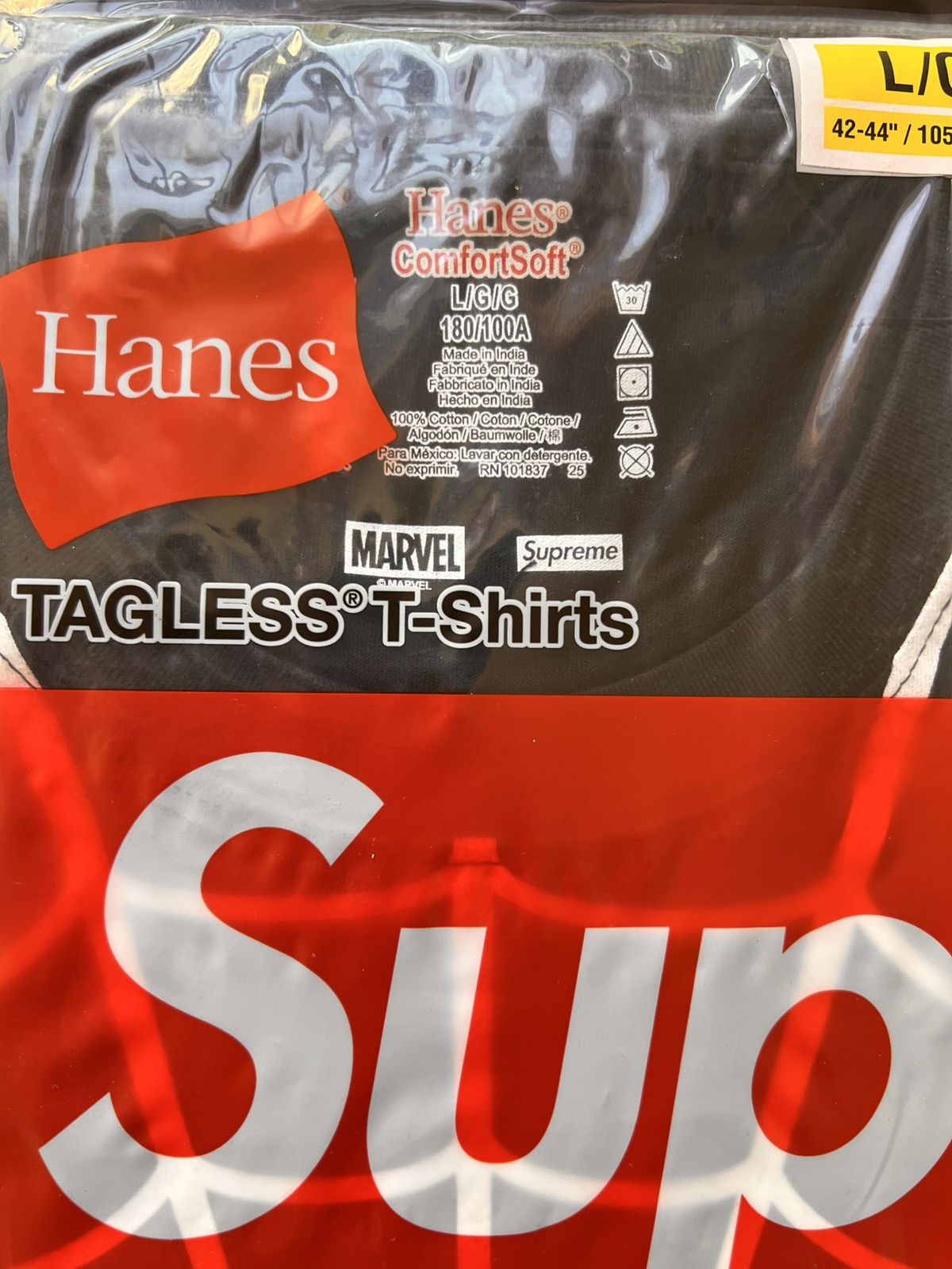 Supreme L Supreme Marvel Spider-Man Web T-Shirt Black venom hanes te Size US L / EU 52-54 / 3 - 4 Thumbnail