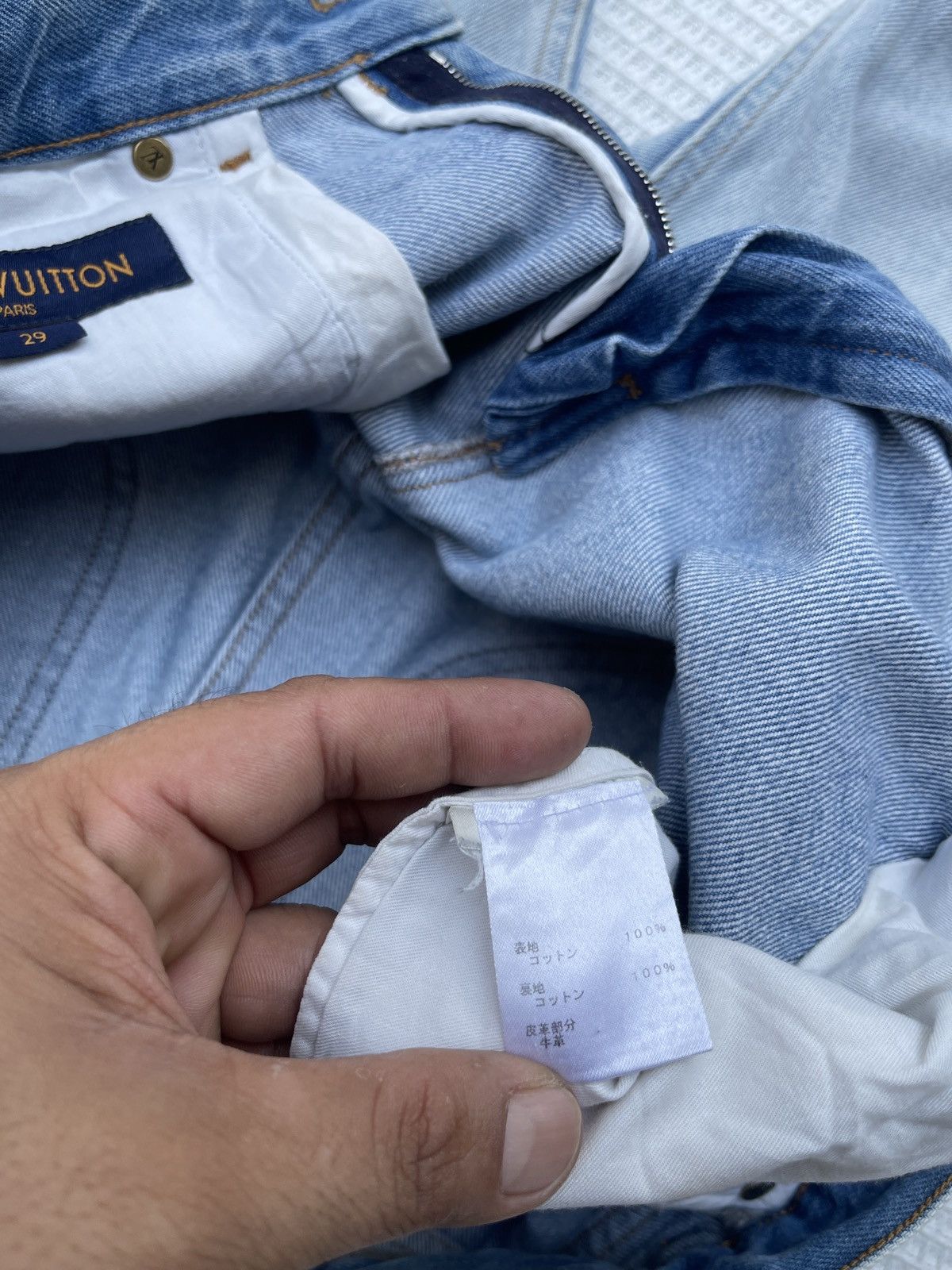 Louis Vuitton Last Drop🔥Rare🔥LOUIS VUITTON Paris Light Blue Jeans Size US 31 - 17 Thumbnail