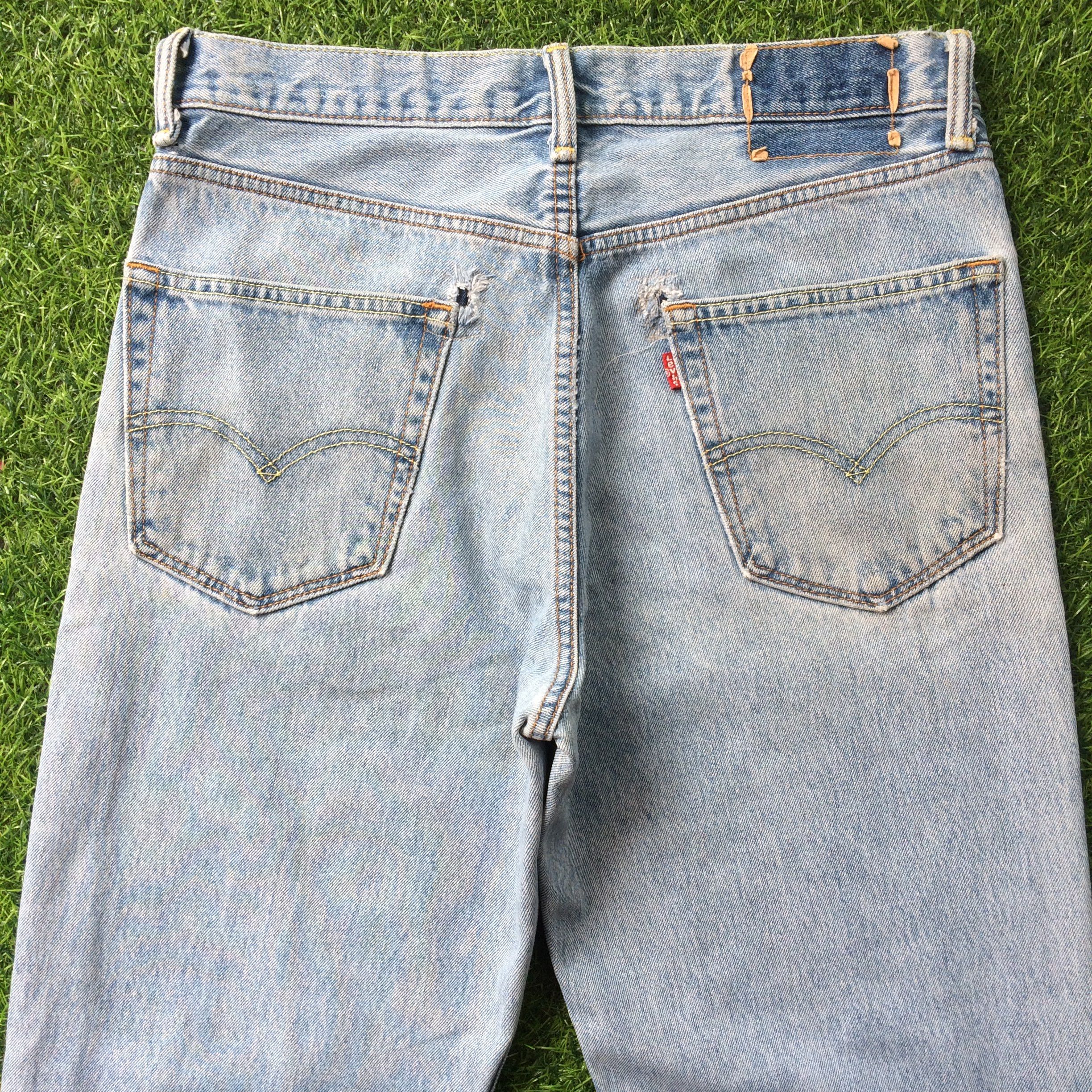 Levi's Distressed Levis 550 Light Wash Jeans #B-1049 Size US 32 / EU 48 - 4 Thumbnail