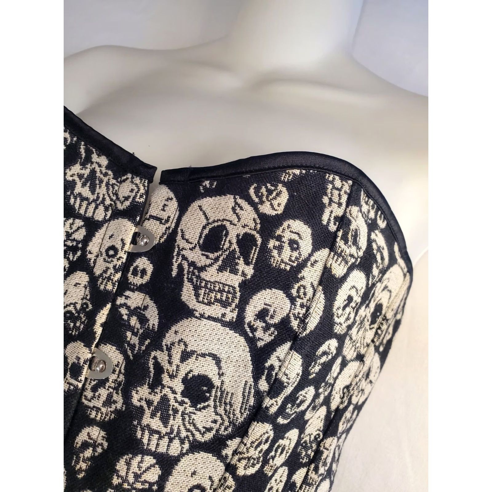 Vintage New Womens XL Skull Tapestry Corset Set Boned Embroidered Biker Goth Vamp Size XL / US 12-14 / IT 48-50 - 5 Thumbnail