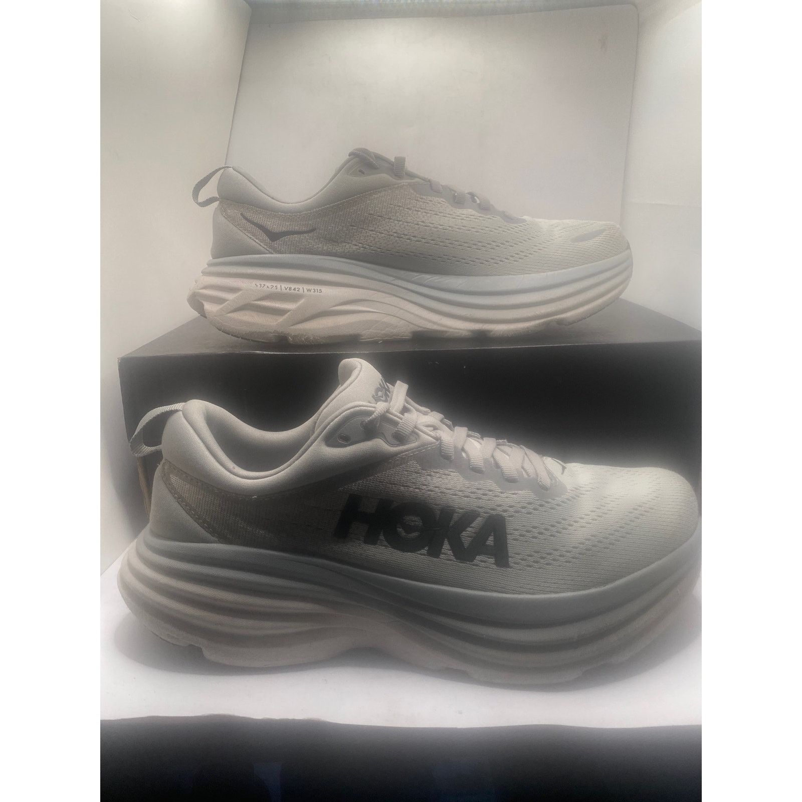 Hoka Hoka 1123202 Men's BONDI 8 Road Sharkskin Harbor Mist 8.5D Size US 8.5 / EU 41-42 - 1 Thumbnail